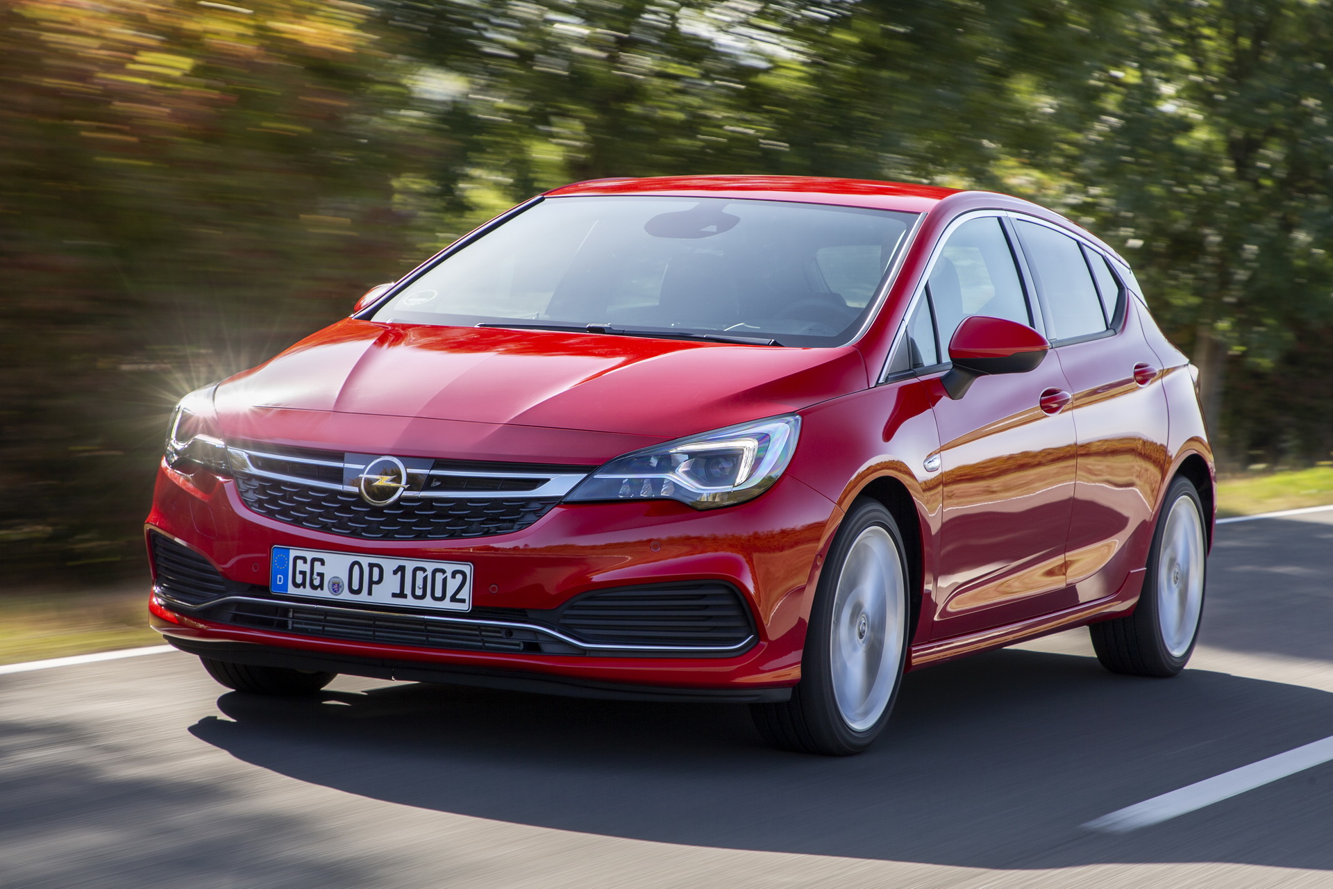 Opel-Astra-1 Opel Returns To Russia Thanks To Market Rebound, May Build Cars There