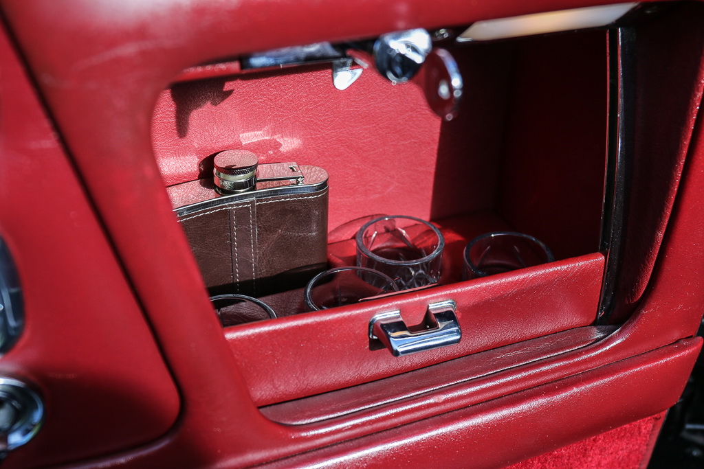 rolls royce corniche sinatra auction 10 Frank Sinatra’s 1984 Rolls-Royce Corniche Convertible Getting Auctioned Off