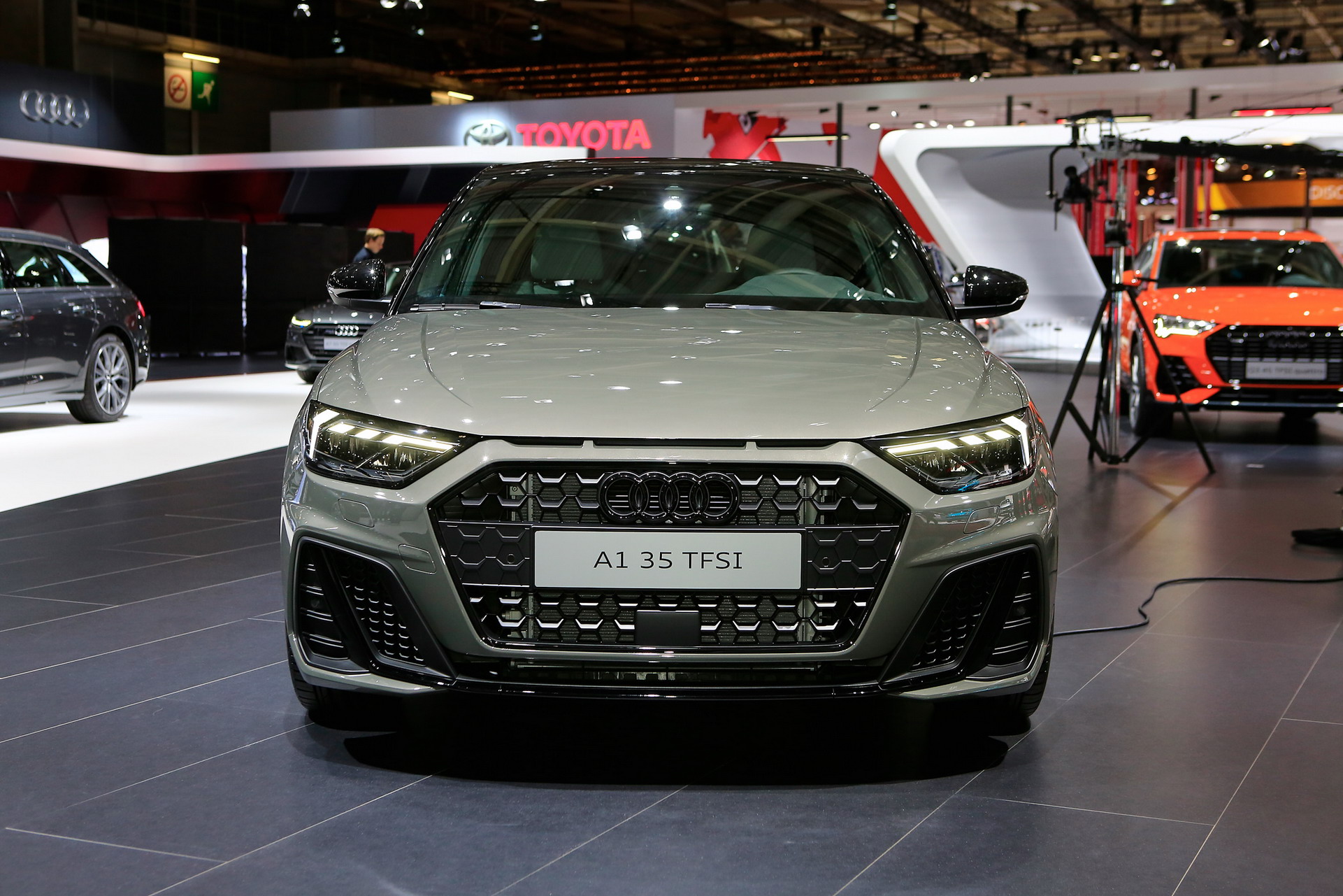Audi 10 2018 Paris Auto Show Gallery: Audi
