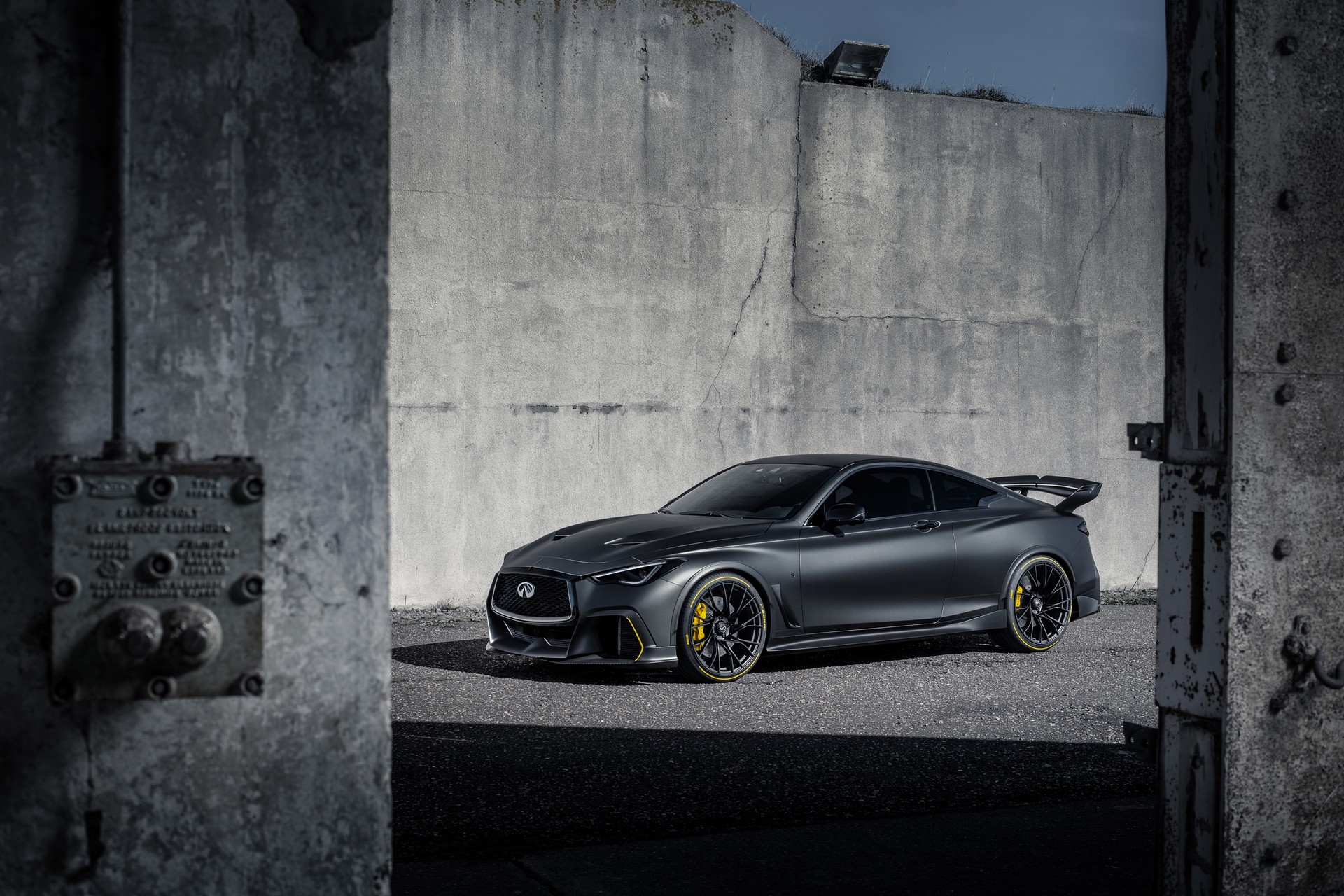 Infiniti Project Black S Concept-3 Infiniti Project Black S Concept With F1 Hybrid Tech Has The Power Go After M4, RS5