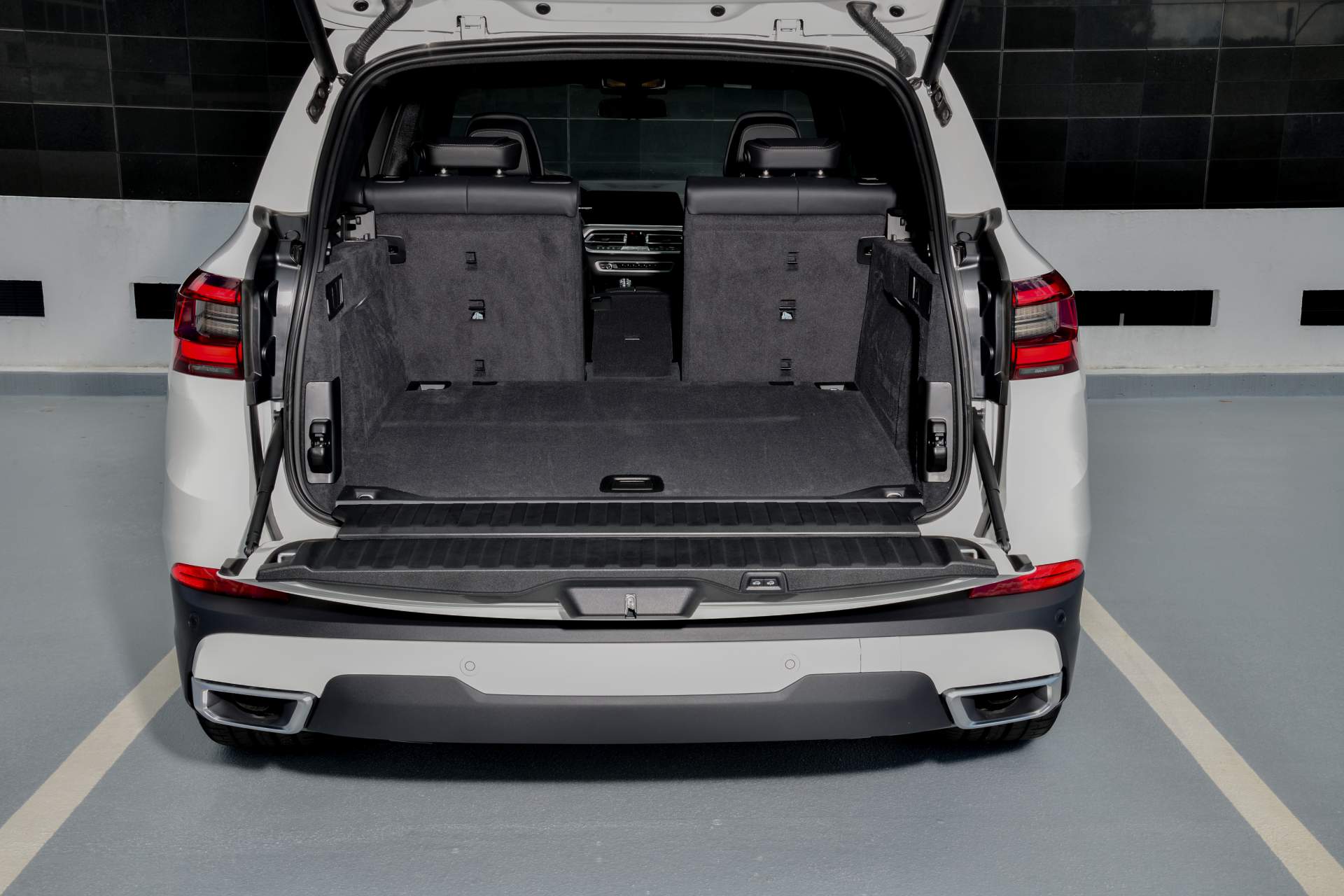 2019 BMW X5 156 Your 2019 BMW X5 Photo Gallery Is Here And It’s Huge