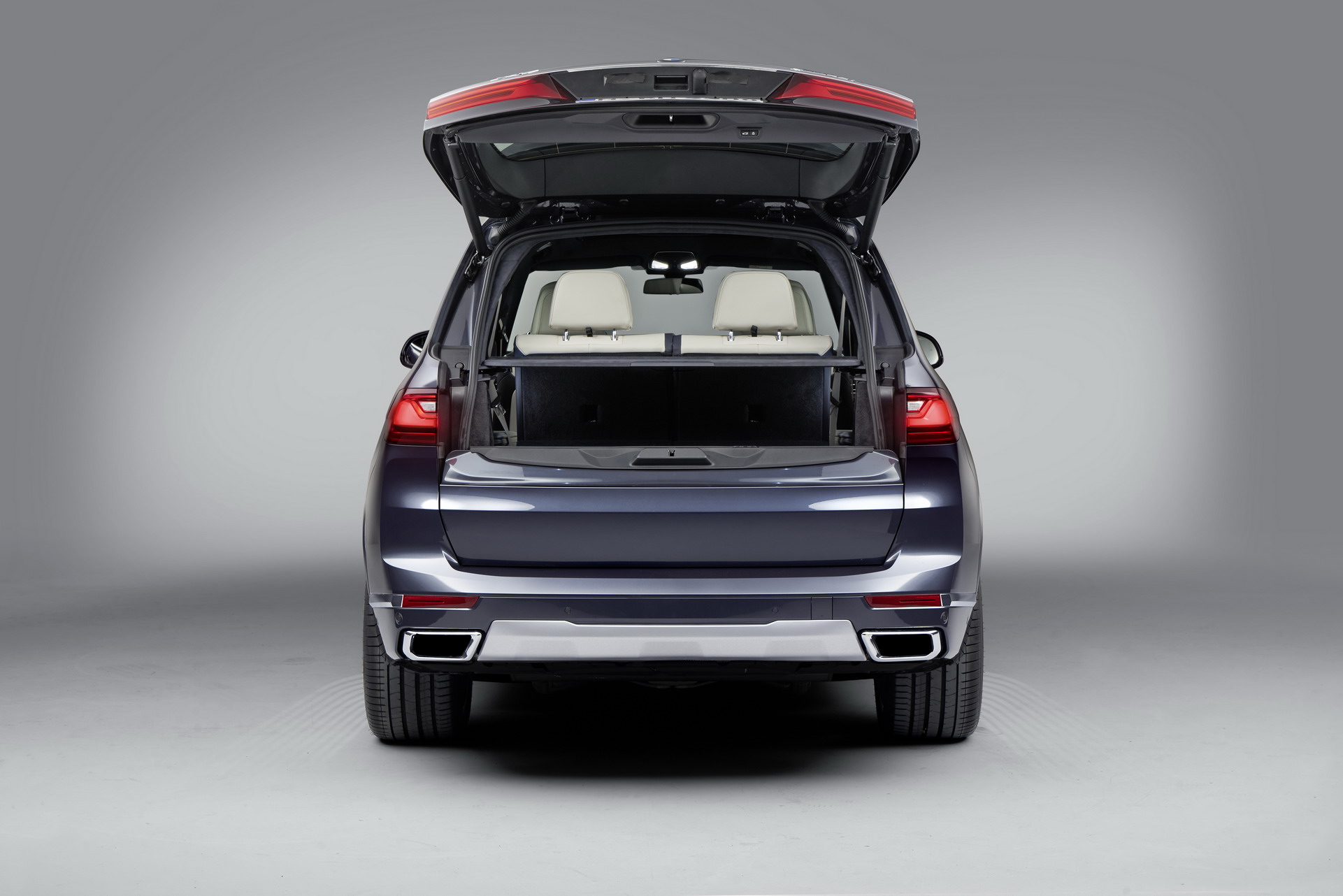 2019 BMW X7 27 2019 BMW X7: As Big As A Cadillac Escalade, As Luxurious As A Rolls Royce