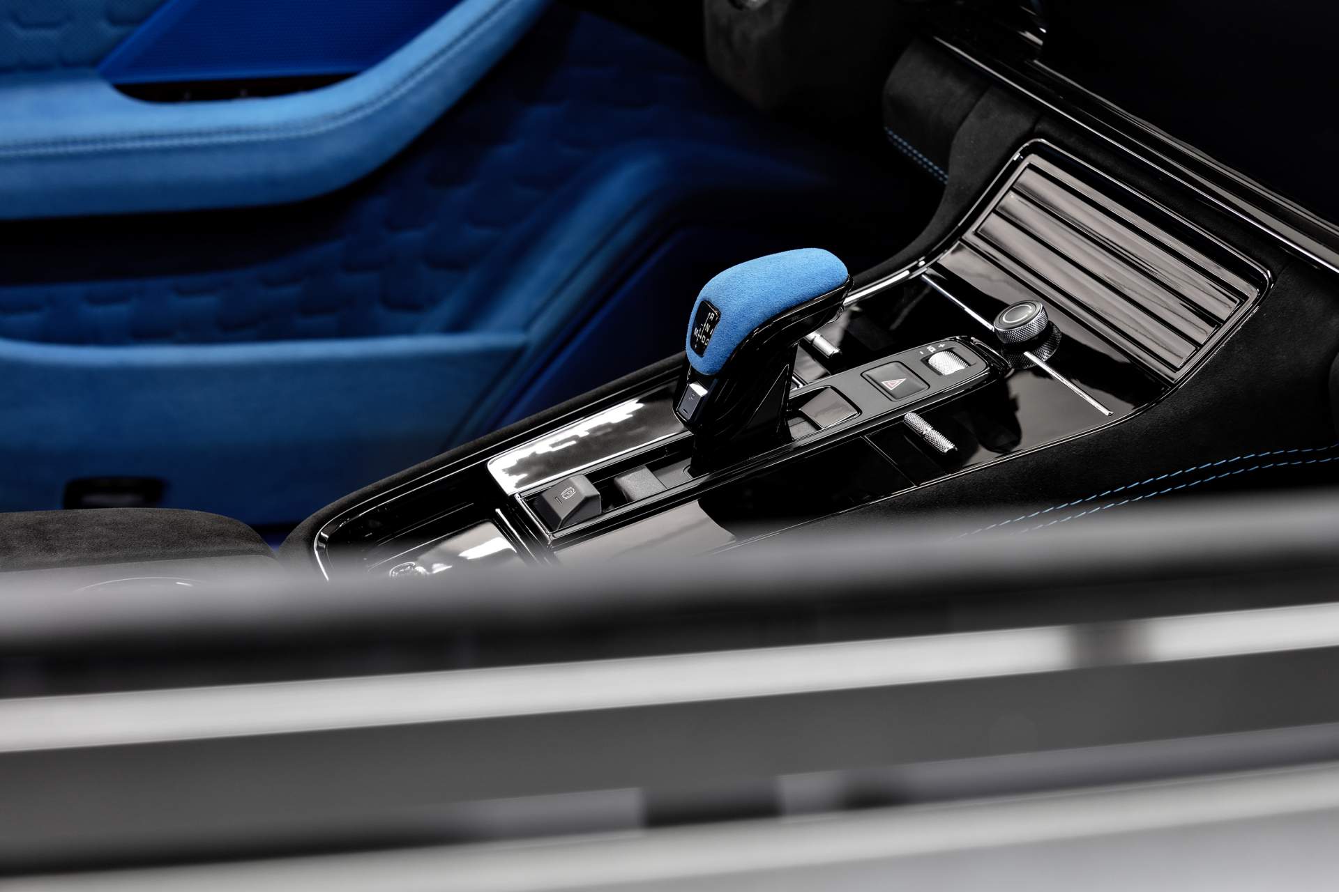 TechArt GrandGT Porsche Panamera Sport Turismo 12 TechArt GrandGT Selective Is A Panamera Sport Turismo High On Carbon Fiber And Alcantara