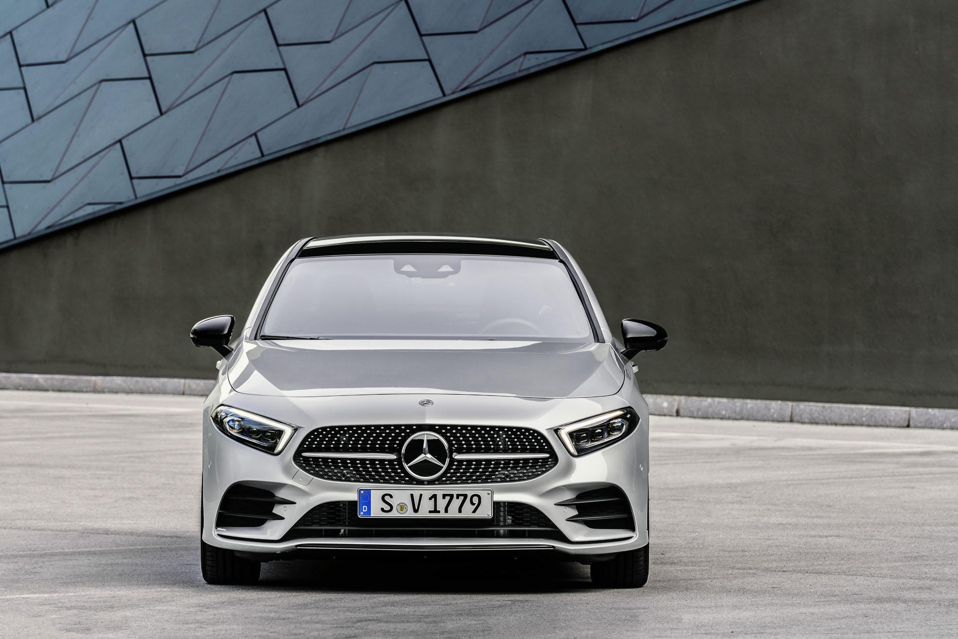 Mercedes-Benz A-Klasse Limousine, V 177, 2018 // Mercedes-Benz A 2019 Mercedes A-Class Sedan Fits A Whole Lot Of Style Into Its Compact Shape