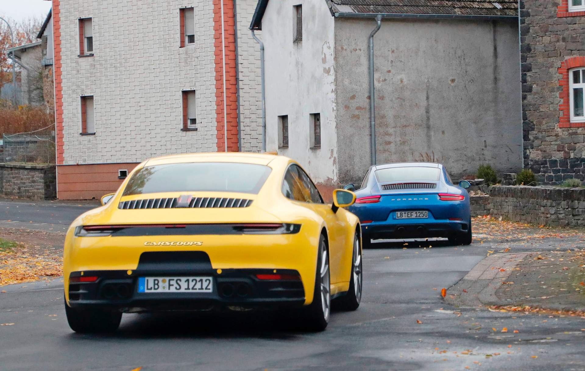 Porsche 911 (992) and Porsche 911 (991) 5 Spot The Changes: 2020 Porsche 911 (992) Spied Alongside 991 Predecessor