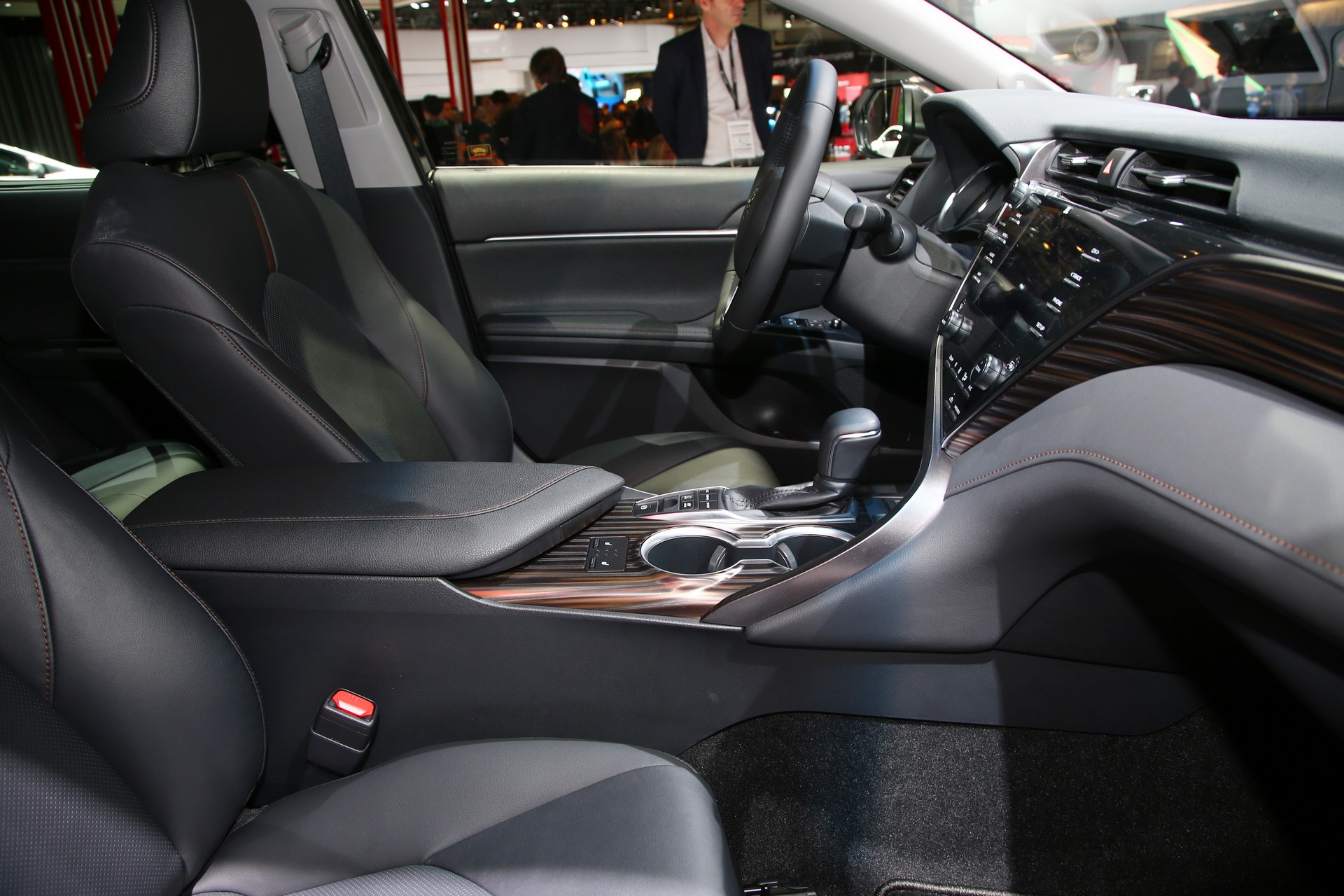 2019 Toyota Camry Hybrid Europe-5 Toyota Camry Returns To Europe With Hybrid Power