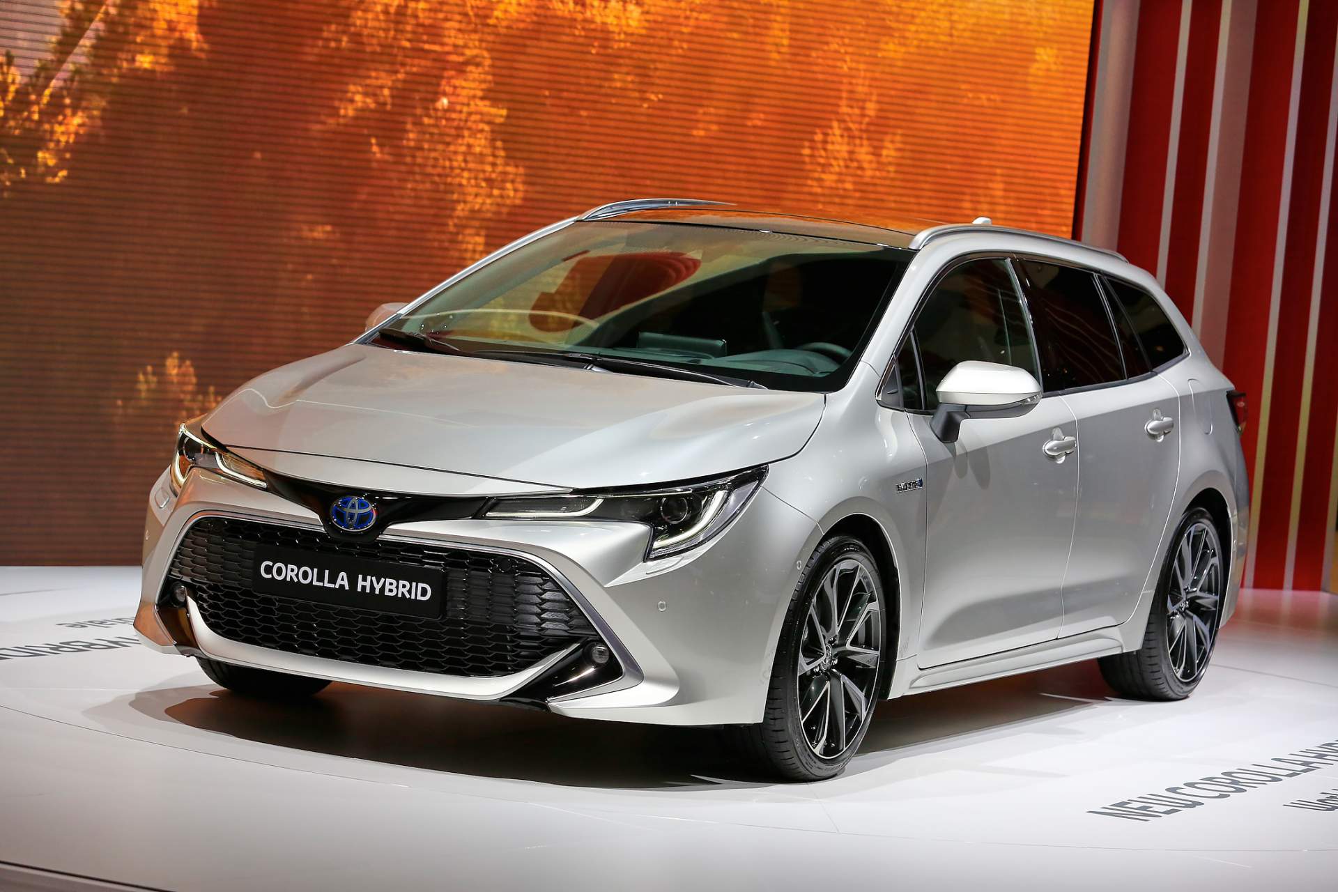 Auto Salon Paris / Mondial Paris Motor Show 2018, France, Paris, 02 2019 Toyota Corolla Reveals Its Two Flavors In Paris
