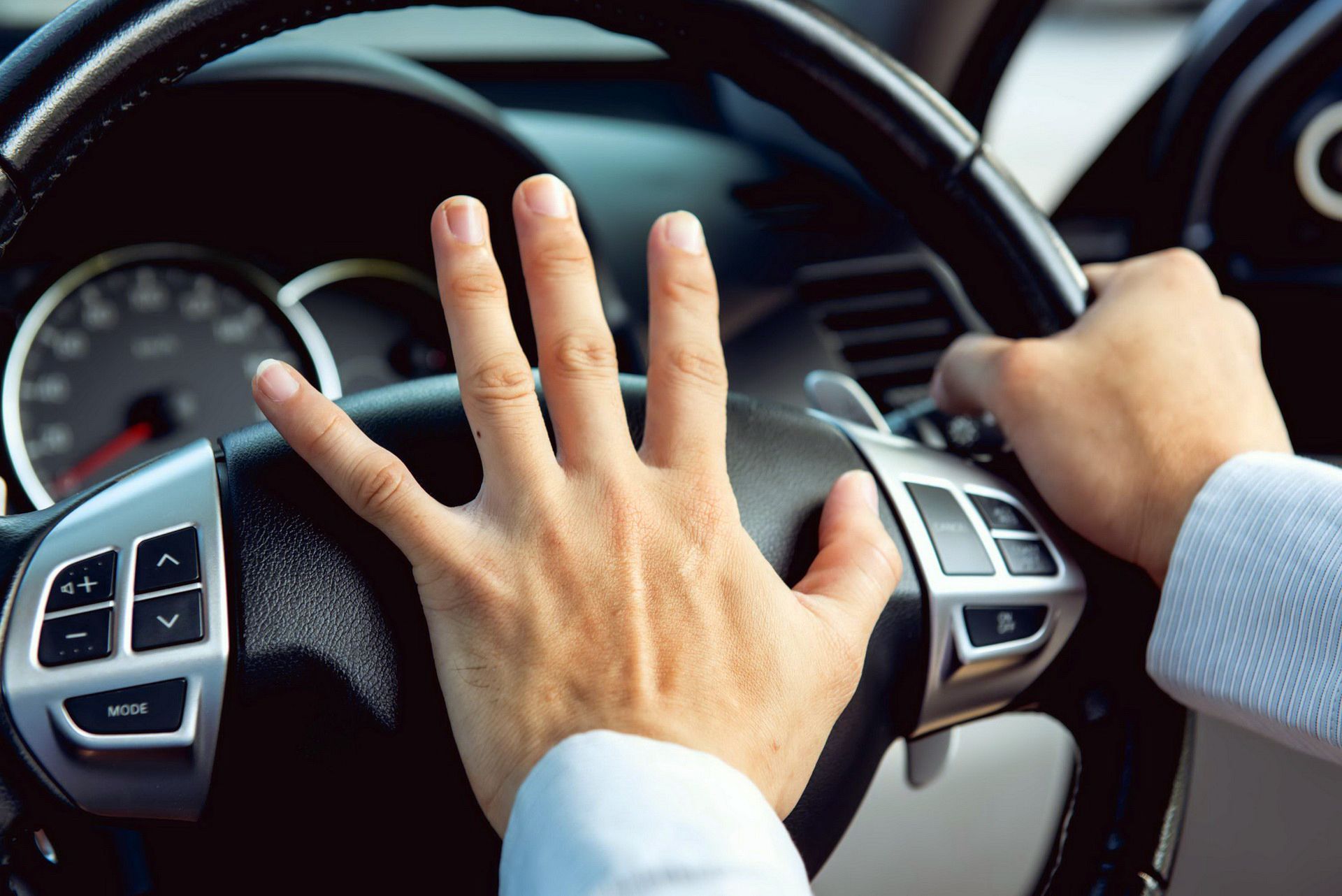 study-uk-motorists-curse-words-traffic-3 Study Finds British Motorists Curse Every 2.5 Miles; See What Sets Them Off