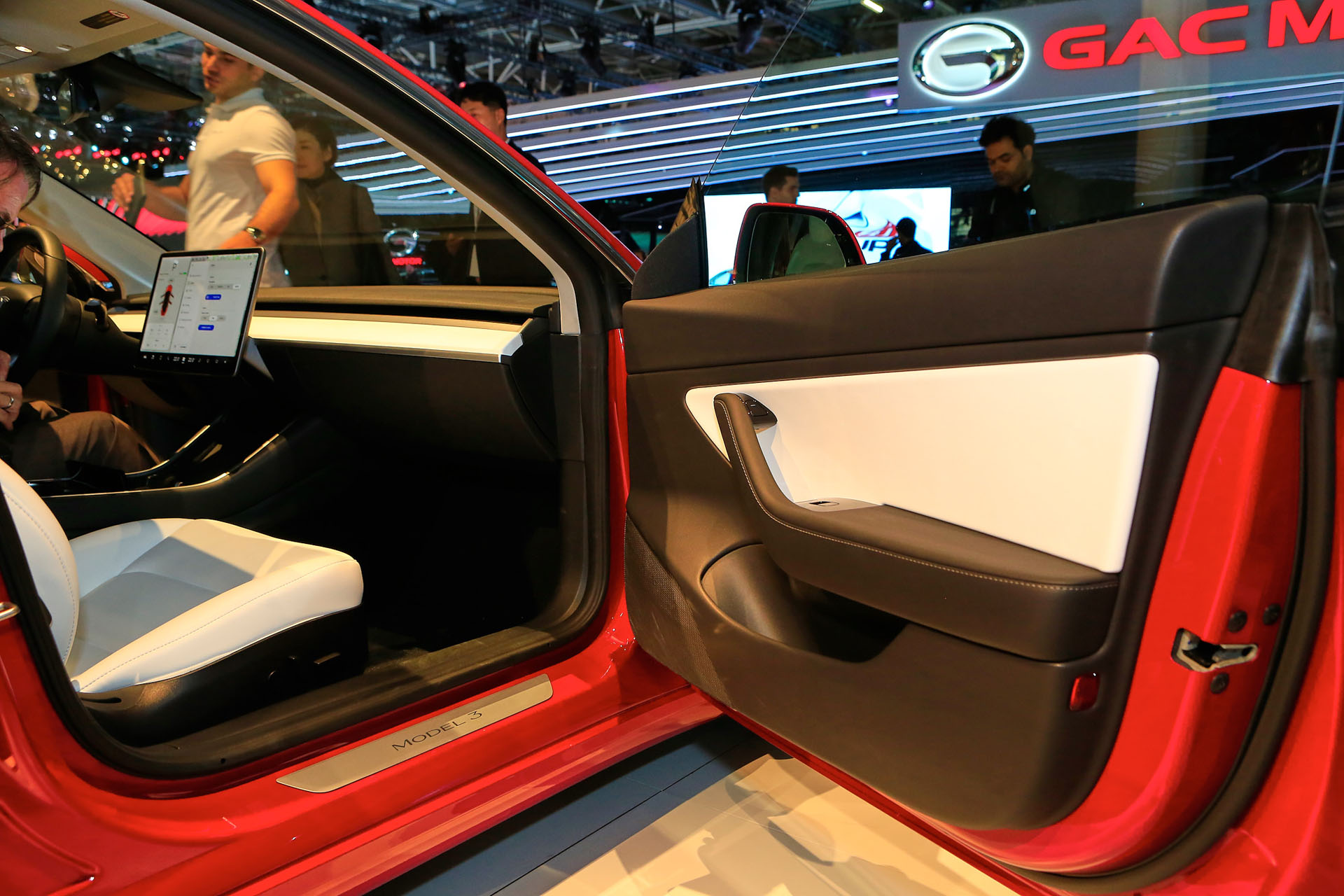 Auto Salon Paris / Mondial Paris Motor Show 2018, France, Paris, 03 Tesla Model 3 Looks Just As At-Home In Paris As It Does In America