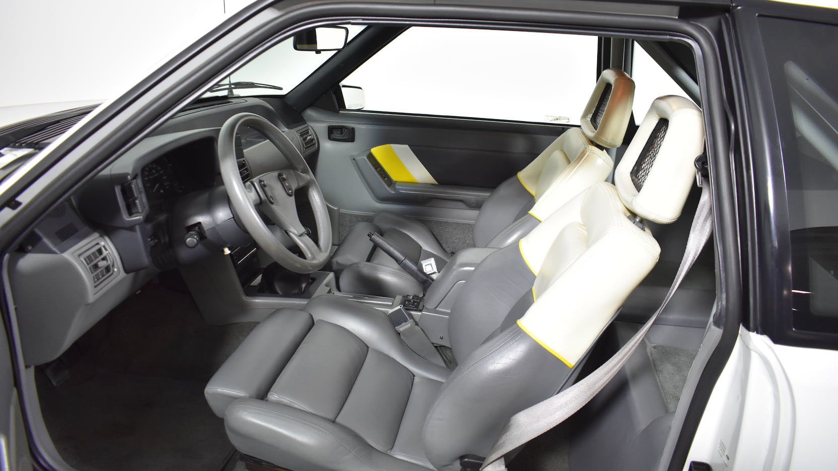 1989-ford-mustang-saleen-ssc-07 This Fox-Body Mustang Just Goes To Show How Long Saleen’s Been At It