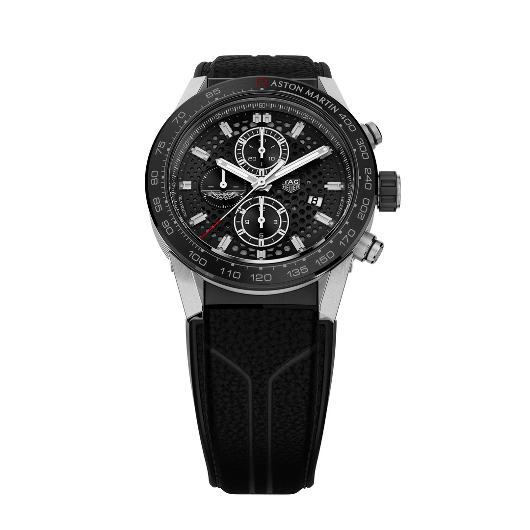 tag heuer carrera calibre heuer 01 aston martin special edition 13 Match Your Aston Martin With Tag Heuer’s New Chronograph