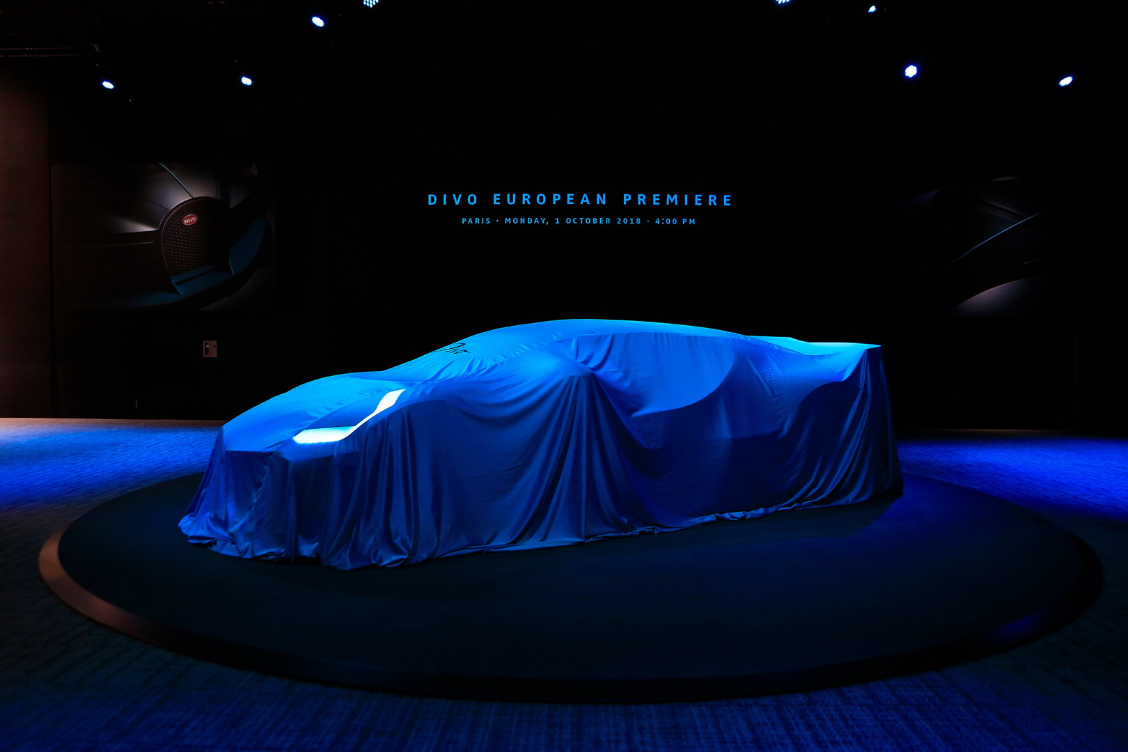 Bugatti Divo Bugatti Divo Looks Spectacular Under Any Light, Check It Out In 92 Images From Paris