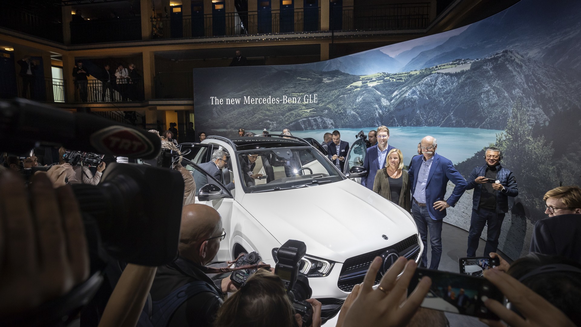 Mercedes-GLE-7 Mercedes A35, GLE, EQC And Smart Forease Concept Debut In Paris