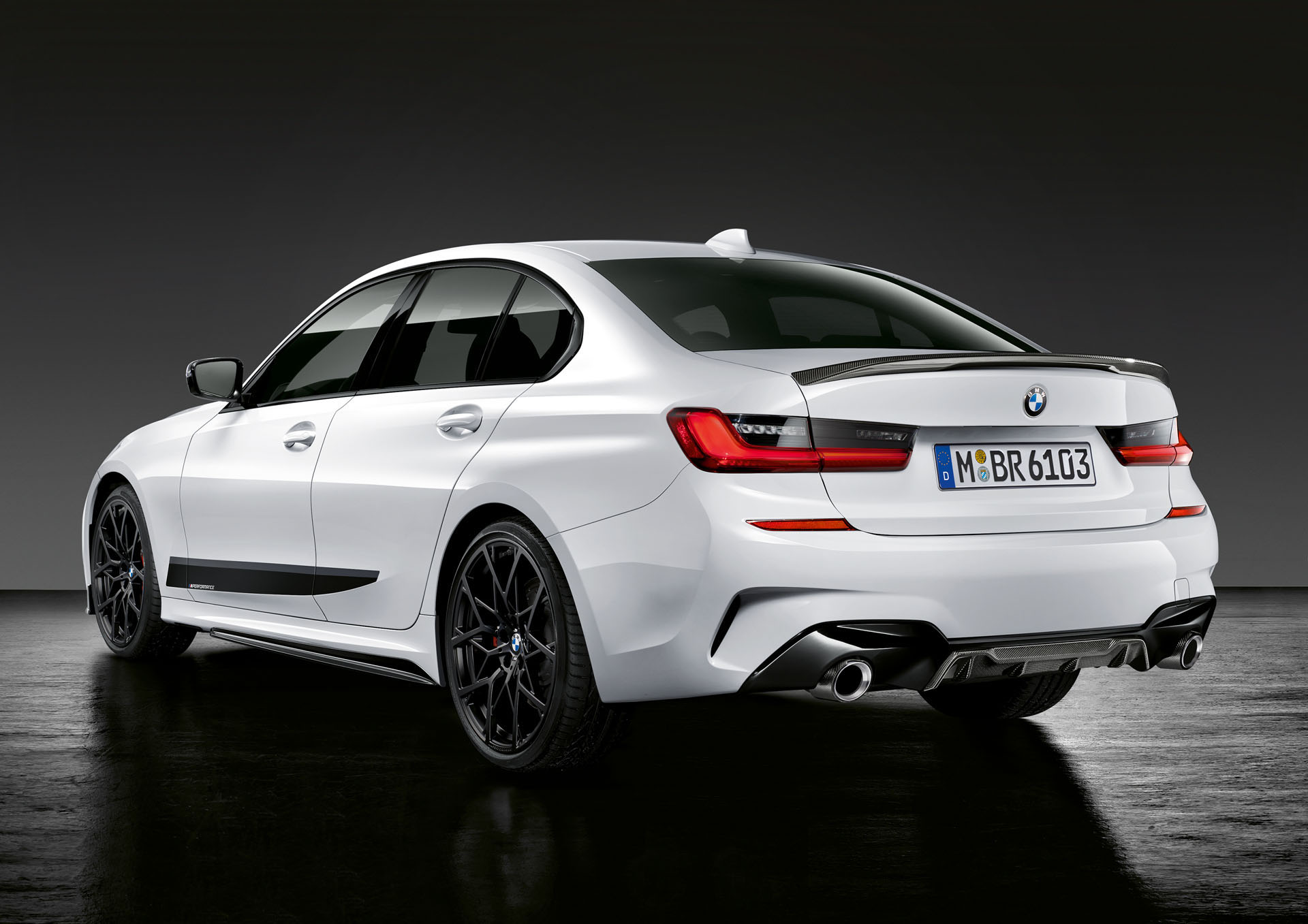 2019-bmw-3-series-m-performance-parts-01 BMW’s New 3 Series Gets Sportier With Fresh M Performance Parts