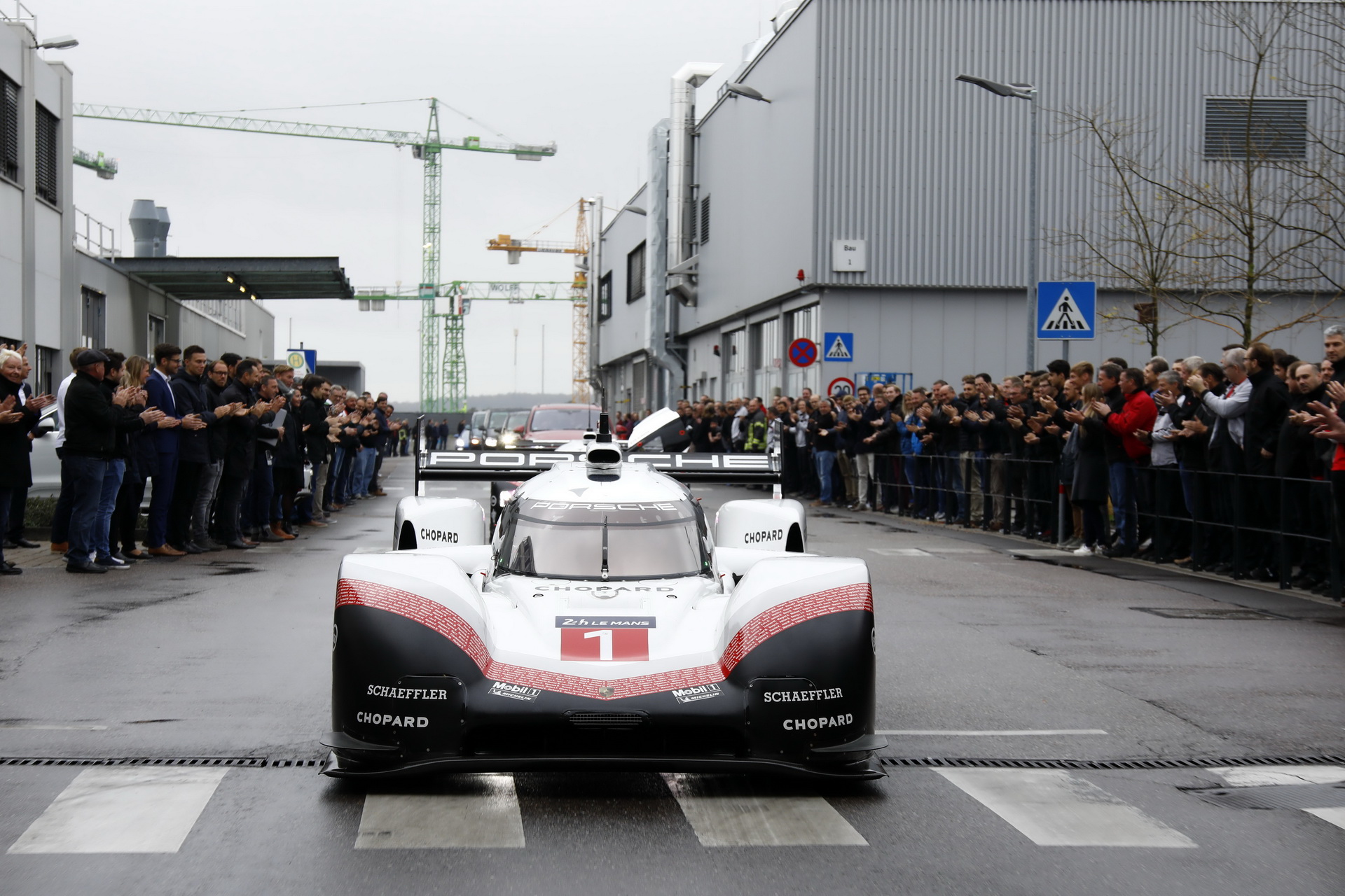 Porsche-919-Final-Drive-18 Le Mans-Winning 919 Hybrid Driven On Public Roads To Its Retirement At The Porsche Museum