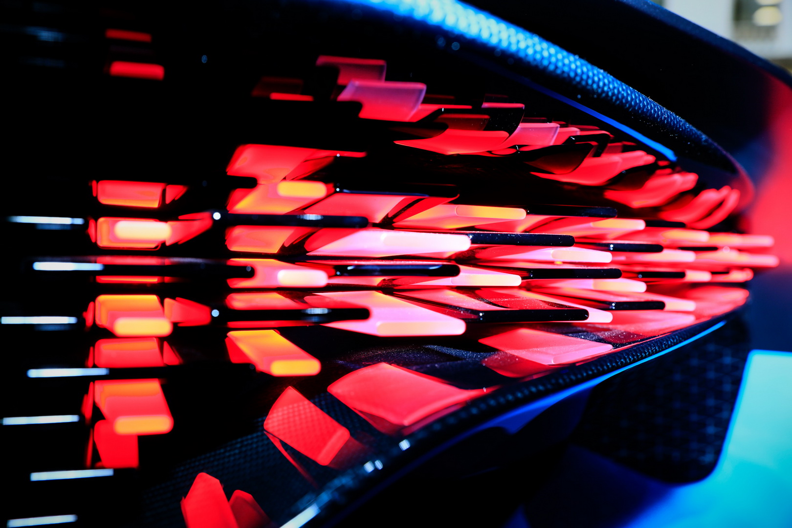 Bugatti Divo Bugatti Divo Looks Spectacular Under Any Light, Check It Out In 92 Images From Paris