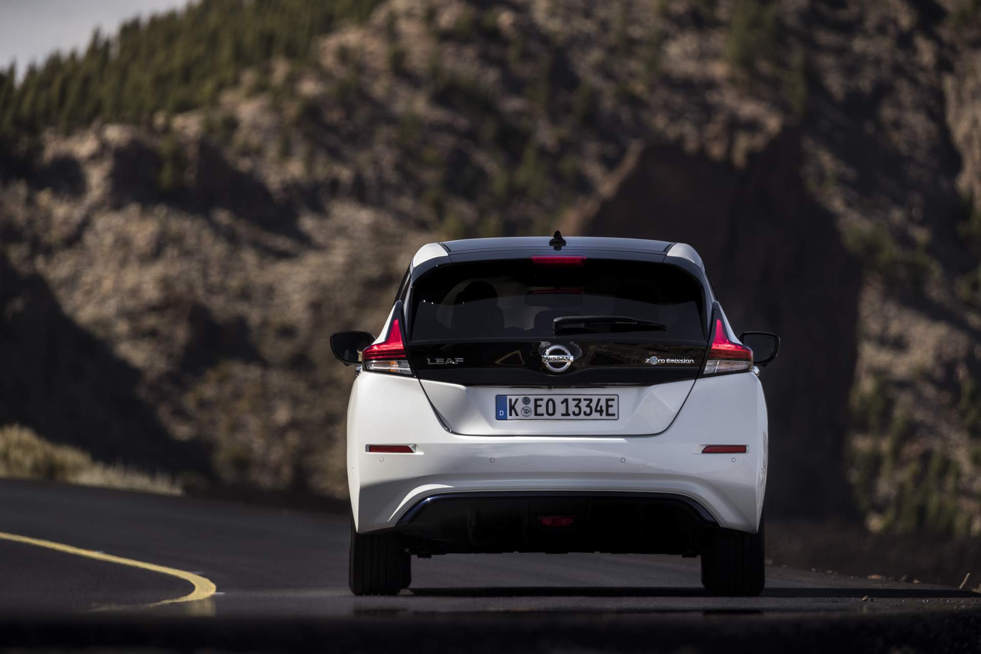 2018 Nissan Leaf 3 One In Three New Cars Sold In Norway Last Year Was All-Electric