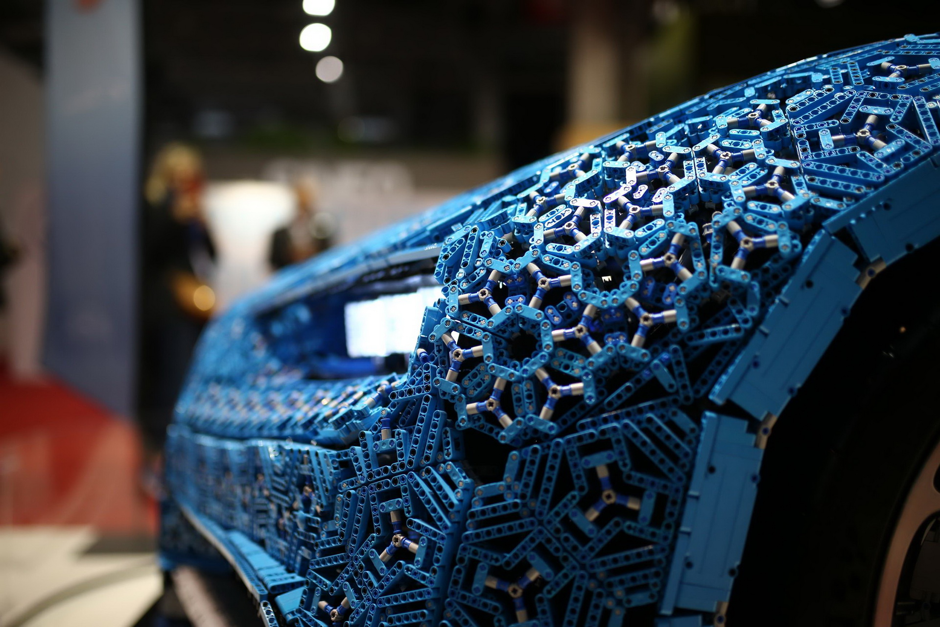 lego bugatti chiron paris livepics 3 Life-Size LEGO Bugatti Chiron Brings Wholesome 12 MPH Fun To Paris