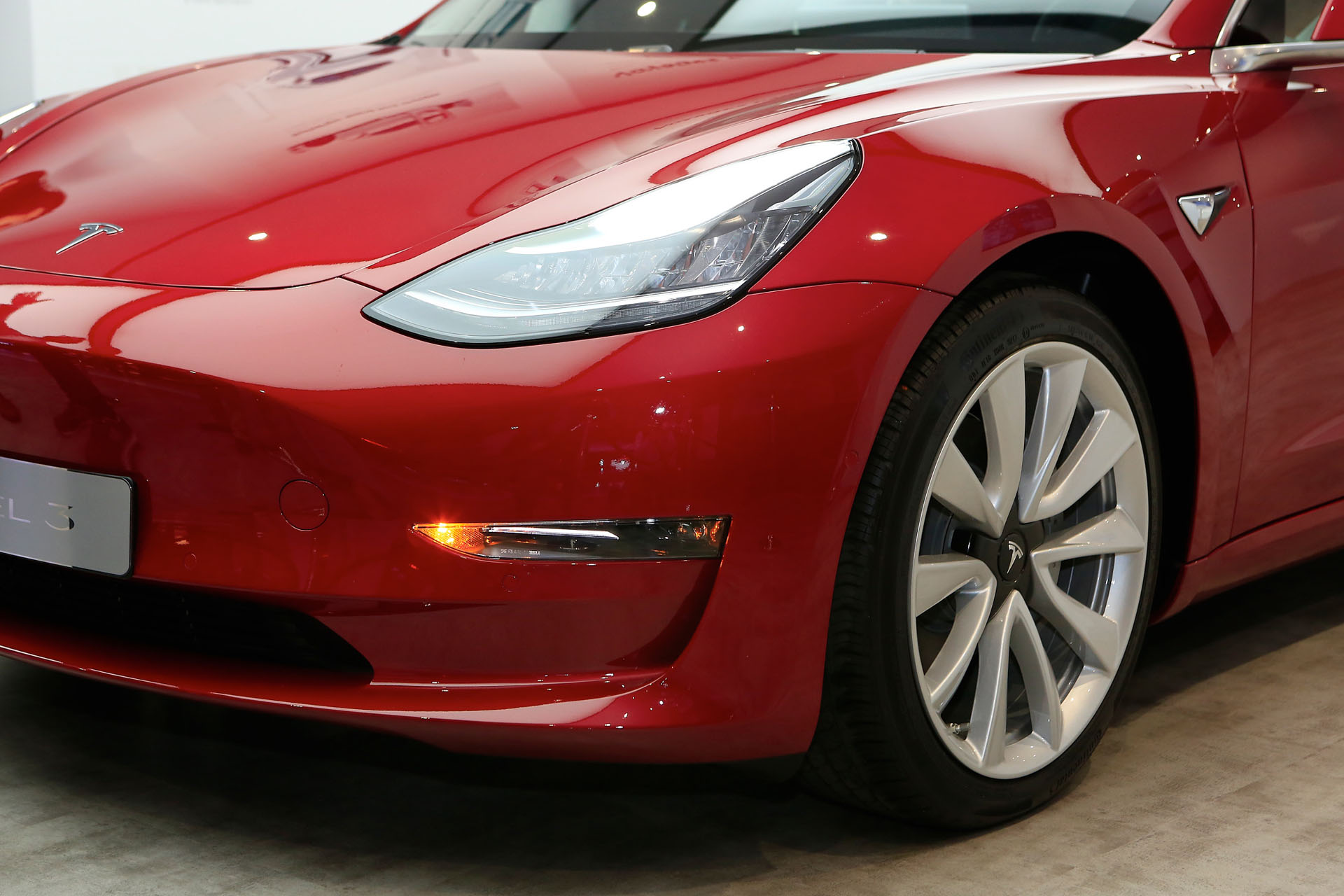 Auto Salon Paris / Mondial Paris Motor Show 2018, France, Paris, 03 Tesla Model 3 Looks Just As At-Home In Paris As It Does In America
