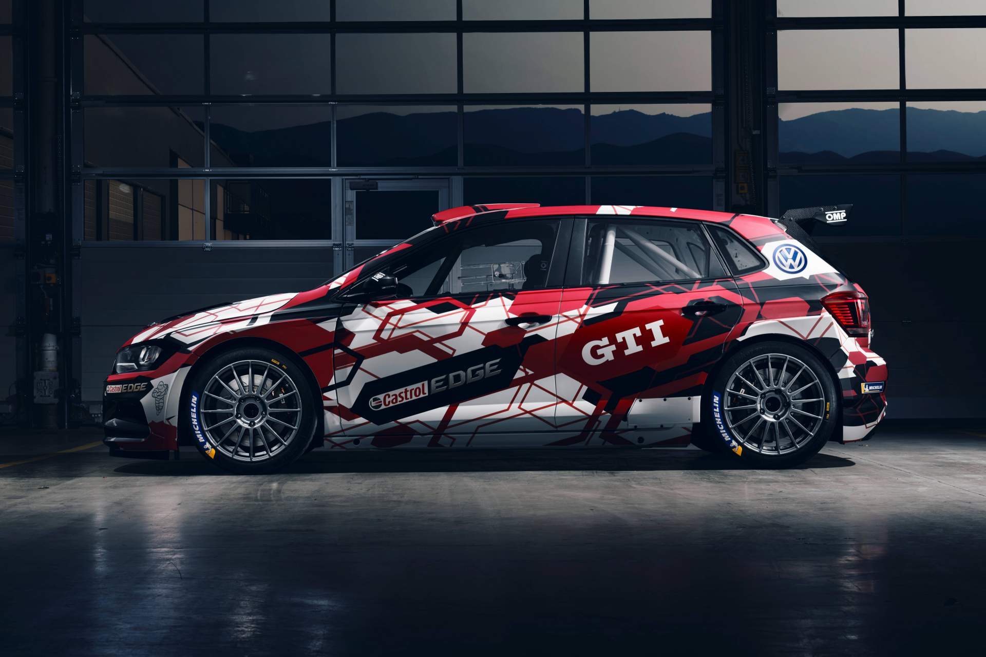 2018 VW Polo GTI R5 2 VW Polo GTI R5 Looks Fast Standing Still Thanks To New Livery
