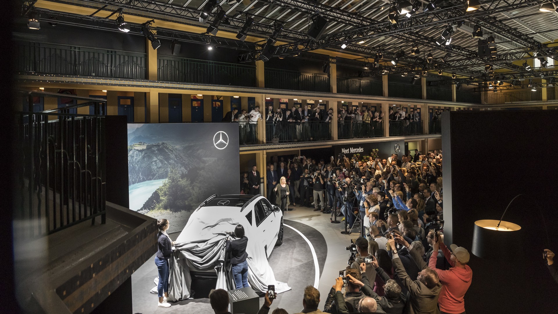 Mercedes-GLE-2 Mercedes A35, GLE, EQC And Smart Forease Concept Debut In Paris