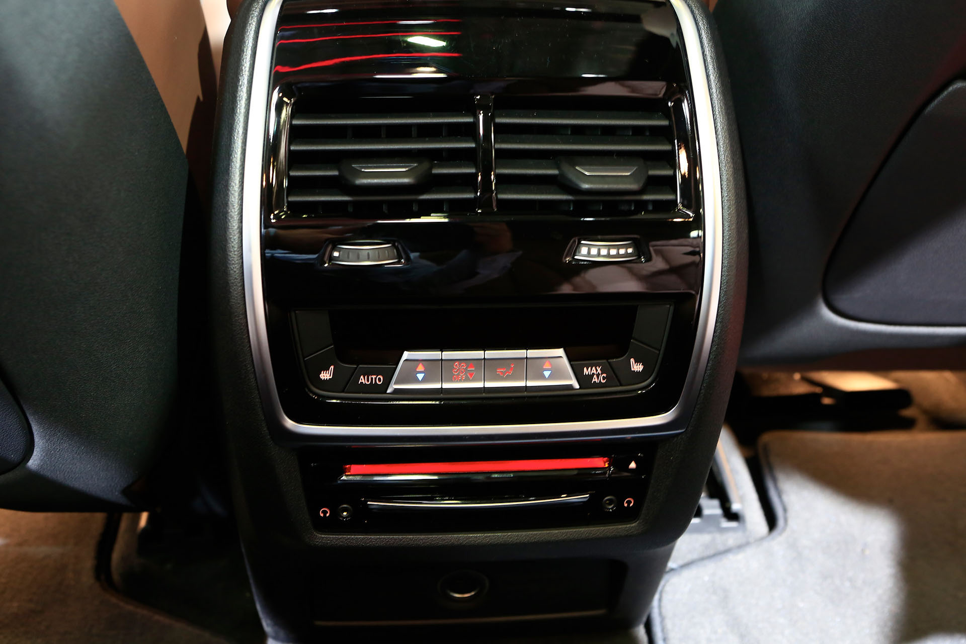 Auto Salon Paris / Mondial Paris Motor Show 2018, France, Paris, 02 2019 BMW X5 Arrives In Paris Bigger And Better Than Ever