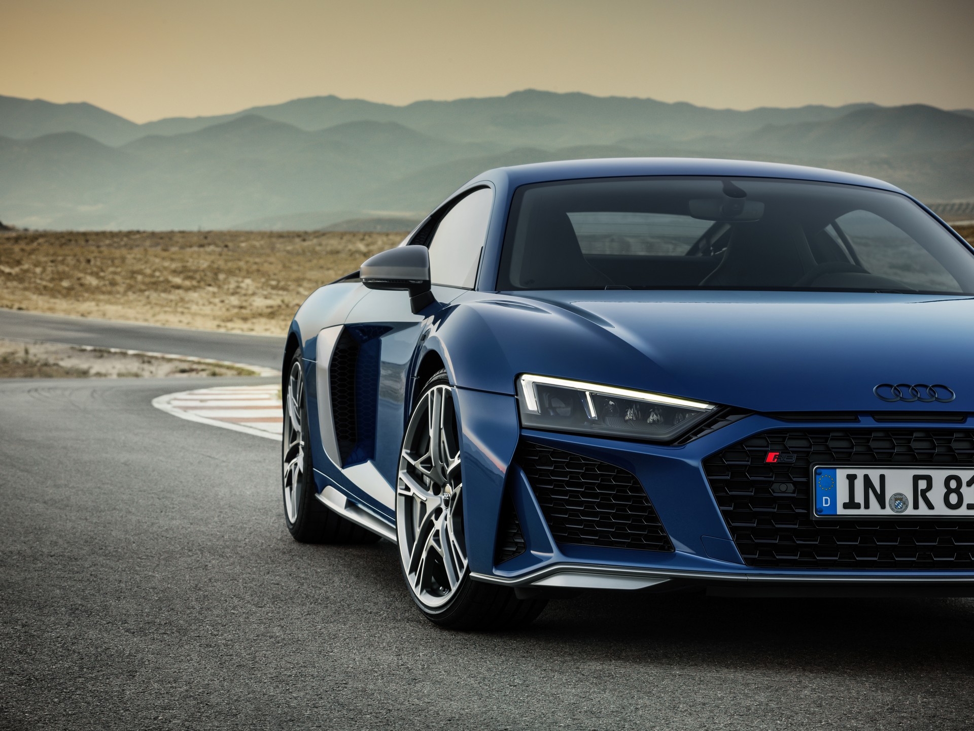 2019-Audi-R8-13 2019 Audi R8 Debuts With Sportier Styling And More Powerful V10 Engines