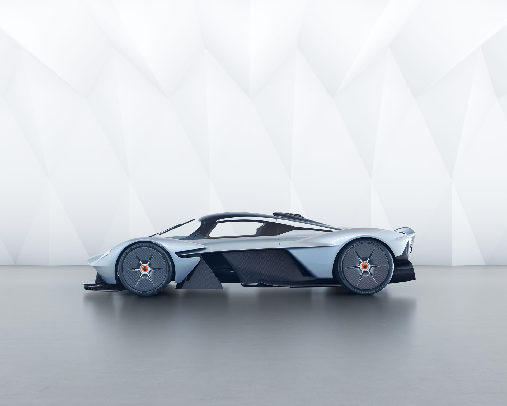 aston-martin-valkyrie-03 Aston Martin Sticks To Norse Mythology Trend, Might Name Its Next Hypercar ‘Valhalla’