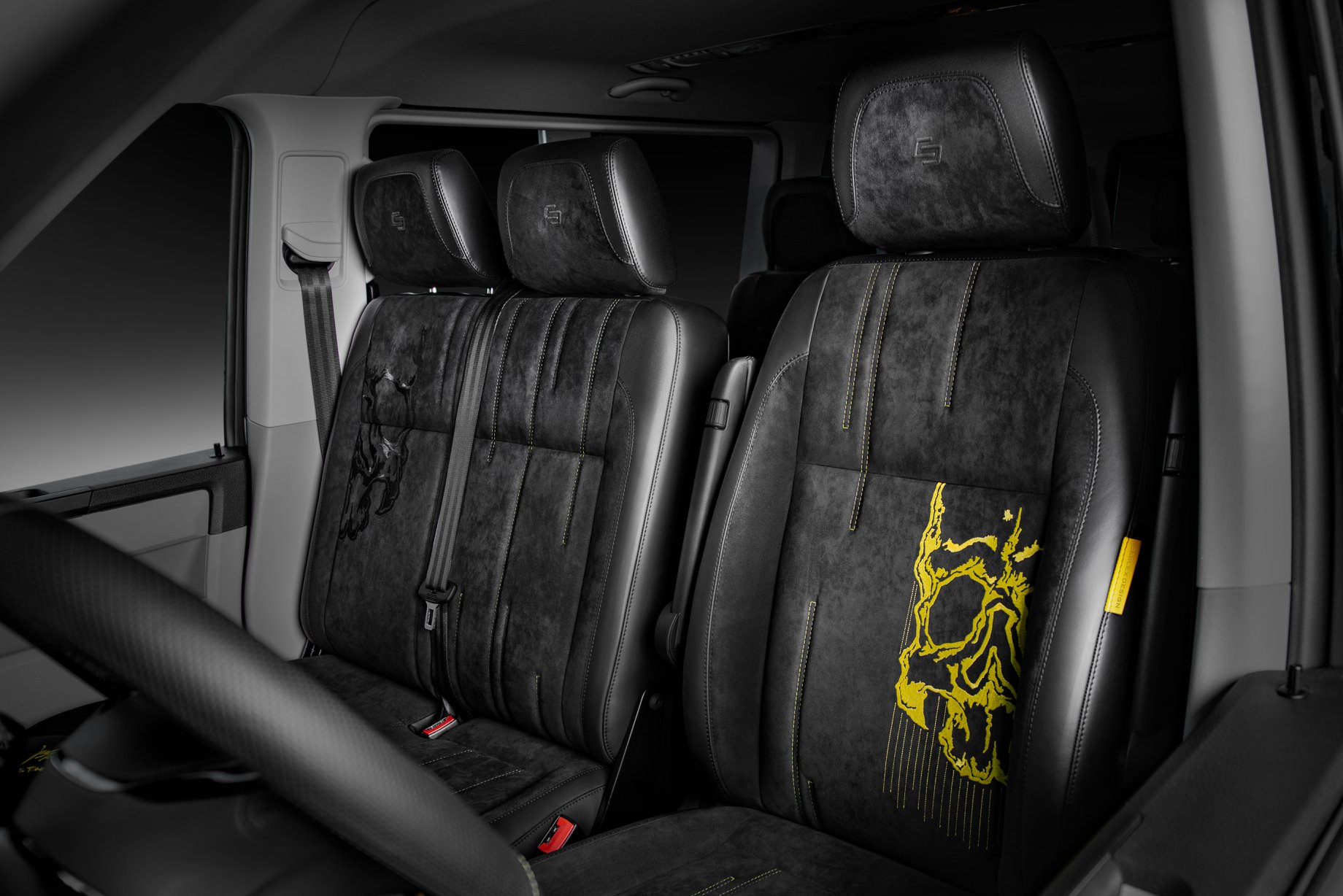 Carlex-Design-VW-Transporter-T6-5 U.S. Designer Creates A Mean-Looking VW T6 For Carlex Design