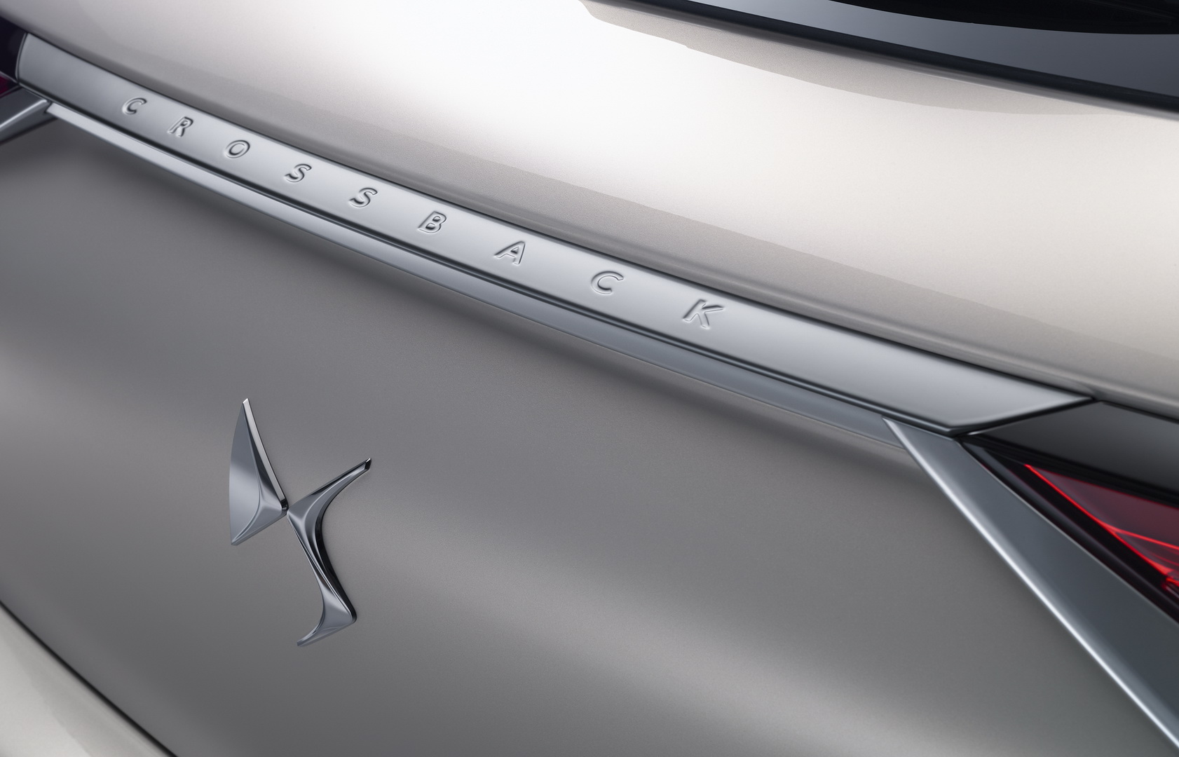 2019 ds3 crossback e tense 1 DS3 Crossback Arrives With The Audi Q2 In Its Sights