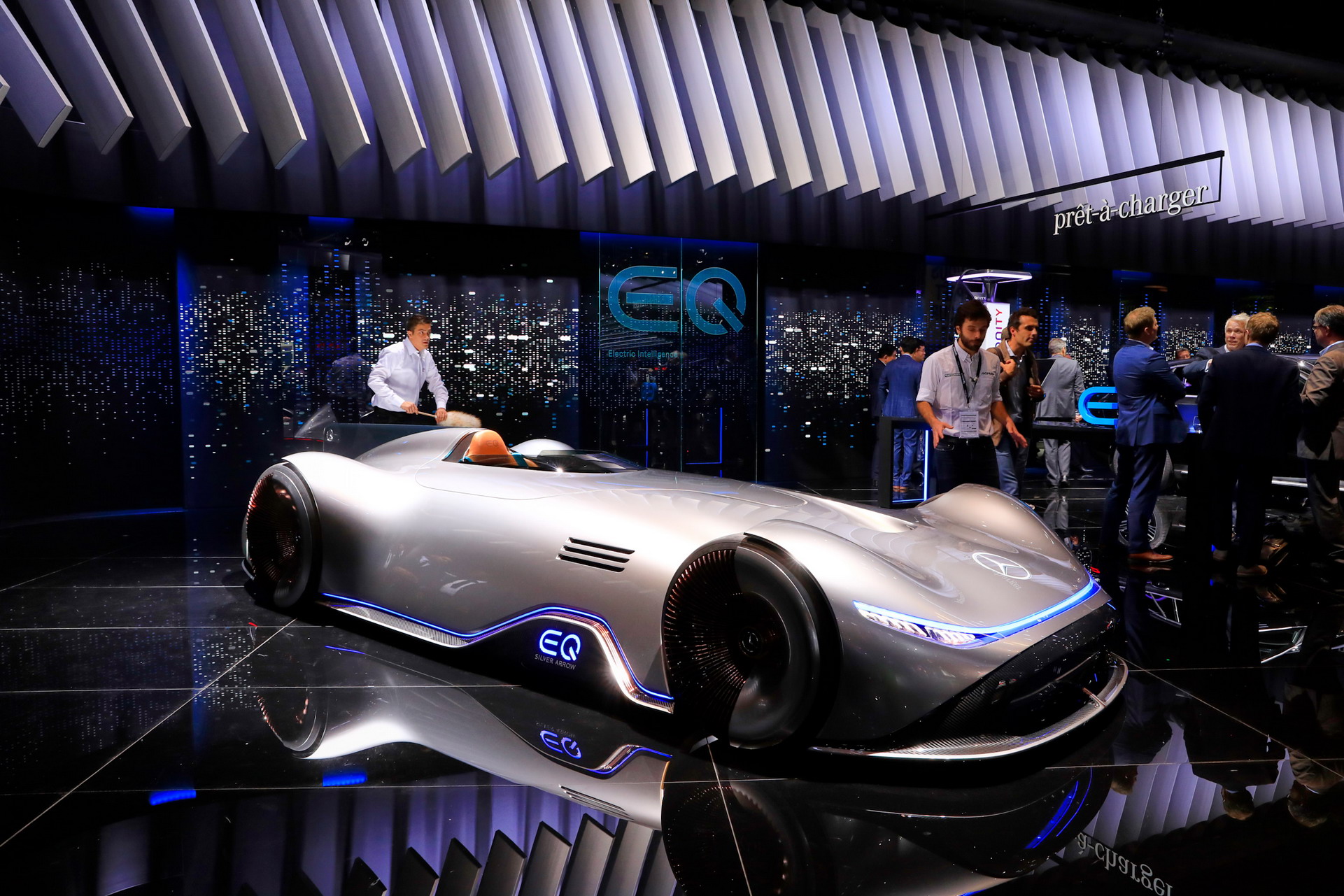 Mercedes B101 2018 Paris Auto Show Gallery: Mercedes-Benz