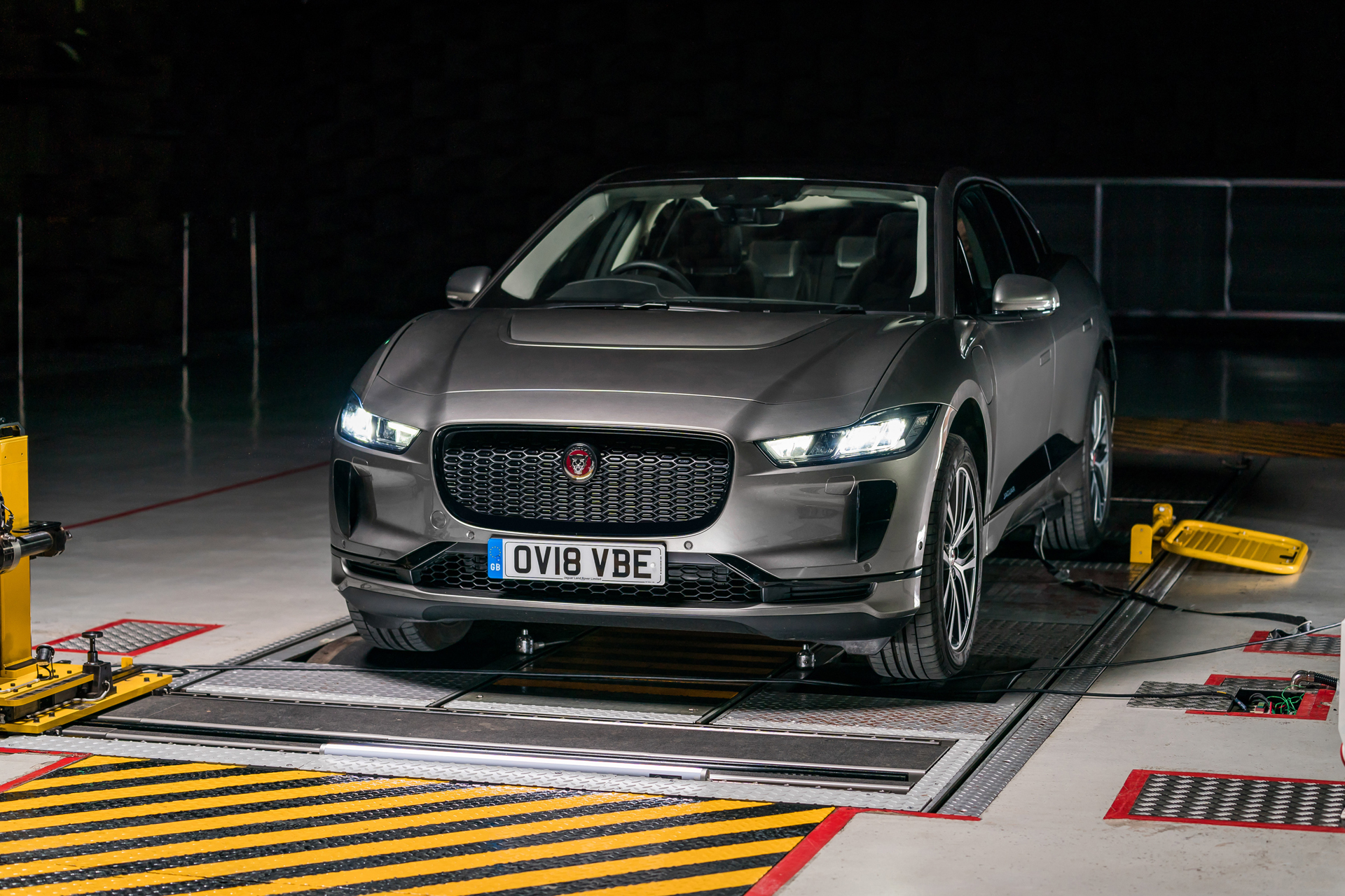 2019-jaguar-i-pace-avas-05 Jaguar Worked With The Visually Impaired To Add Noise To Its Electric I-Pace