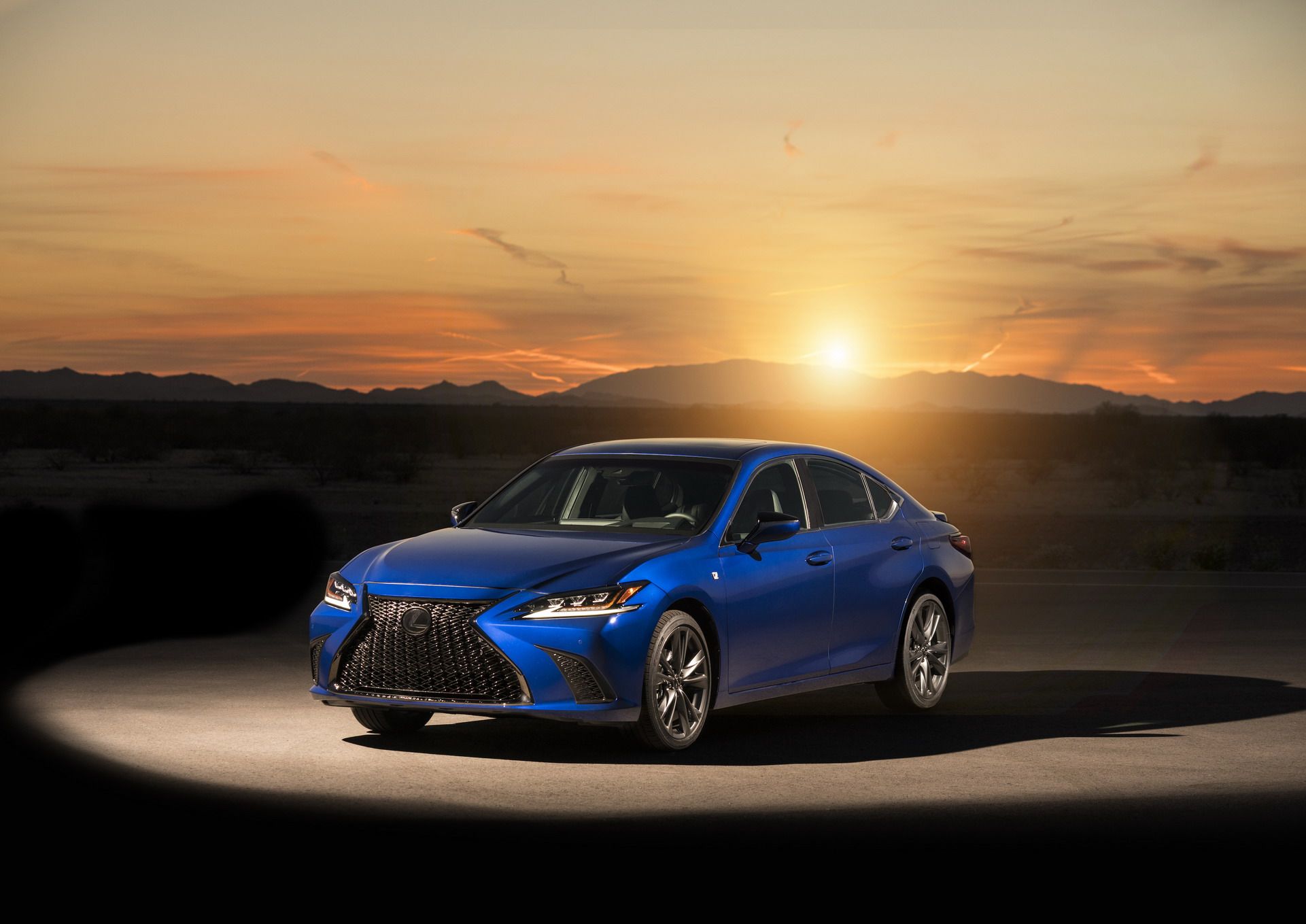 2019 lexus es 300h paris livepics 22 2019 Lexus ES 300h Looks To Make A Name For Itself In Europe As GS Replacement