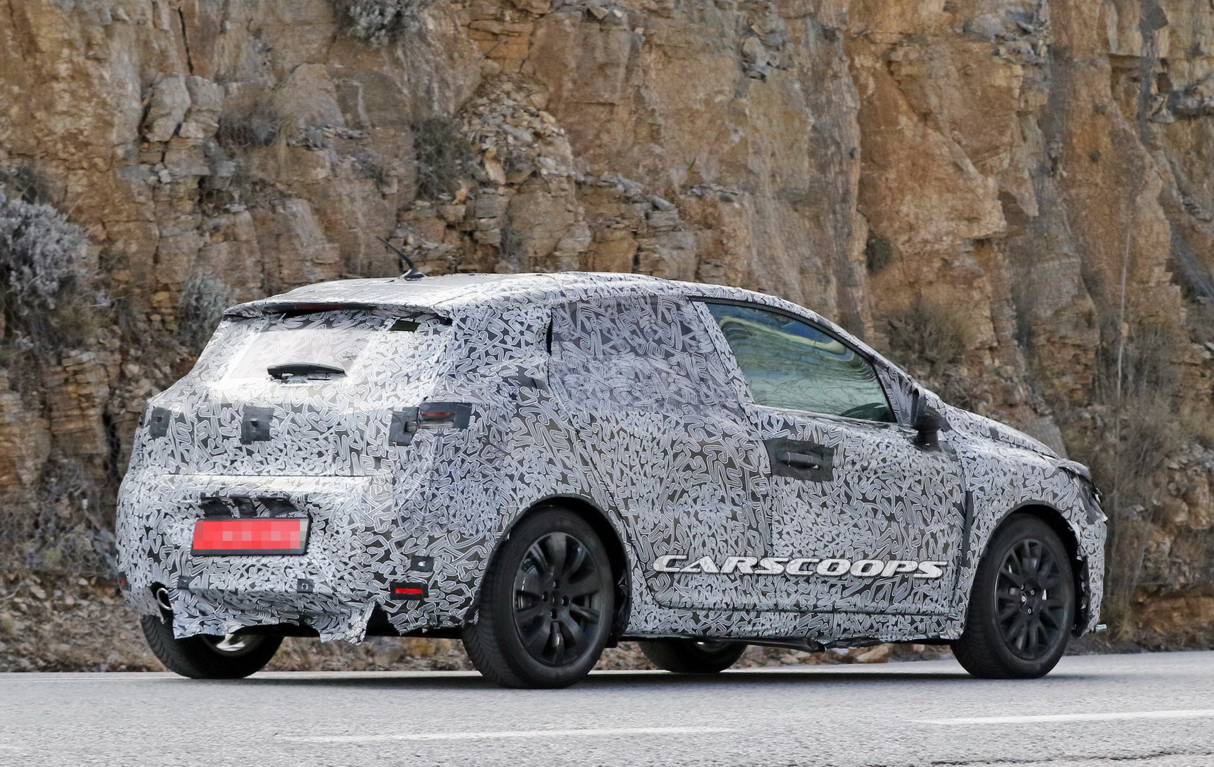 2020-renault-clio-4 New Renault Clio 5 Coming Early Next Year With Electrification, Semi-Autonomous Tech