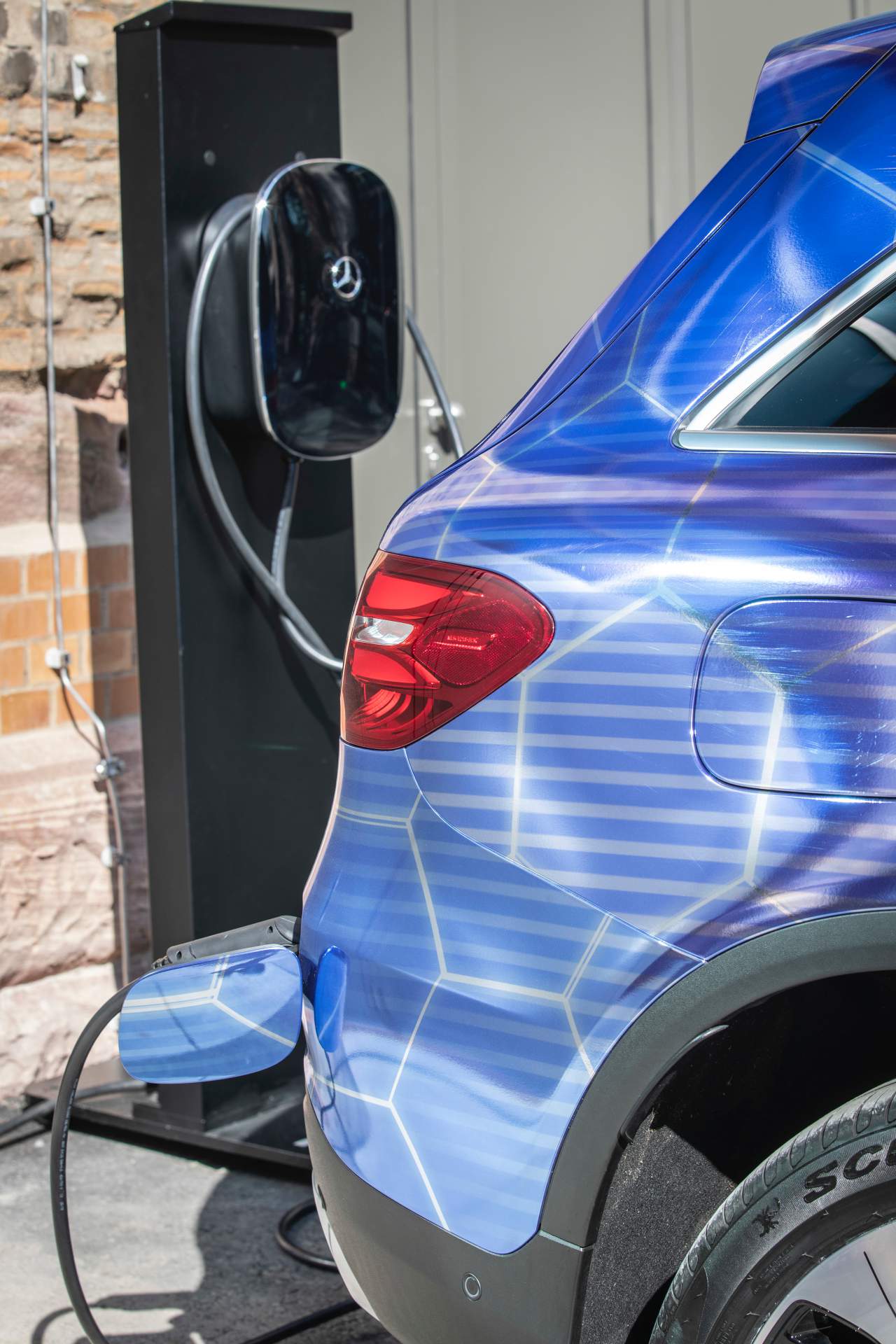 Driven by EQ Stuttgart 2018Driven by EQ Stuttgart 2018 Mercedes Drops Full Details On GLC F-Cell Before Deliveries Begin