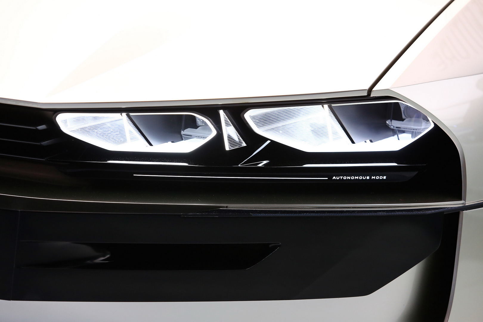 2018 peugeot e-legend concept 3 Peugeot e-Legend Could Be Built If There’s Enough Demand