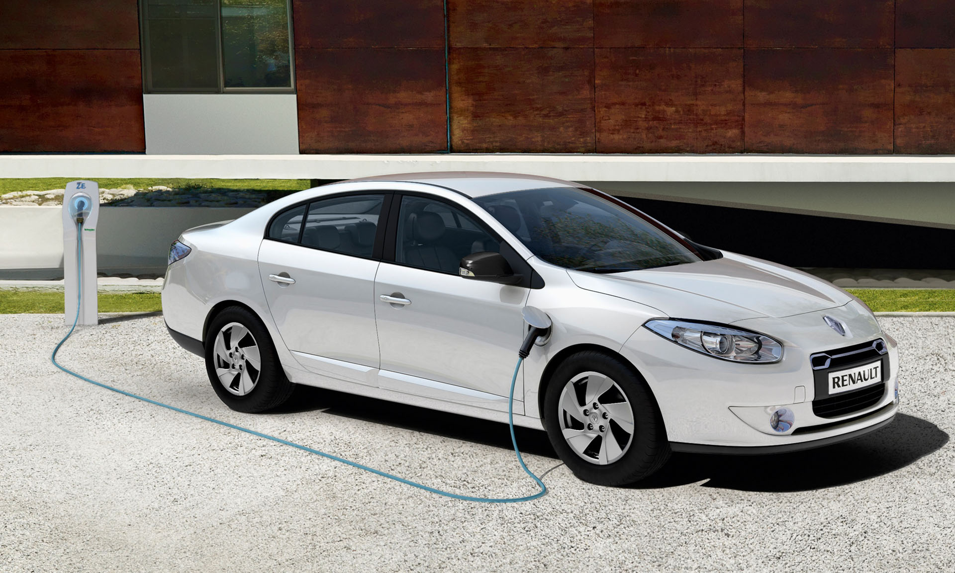 renault-fluence-ze-3 Israel To Ban The Sale Of Gasoline And Diesel Cars And Trucks By 2030