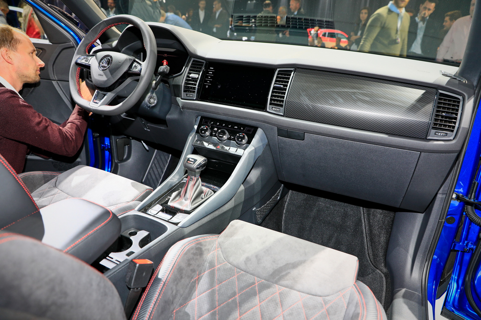 2019 skoda kodiaq rs livepics specs-23 New Skoda Kodiaq RS Makes Public Debut In Paris With Brand’s Most Powerful Diesel Ever