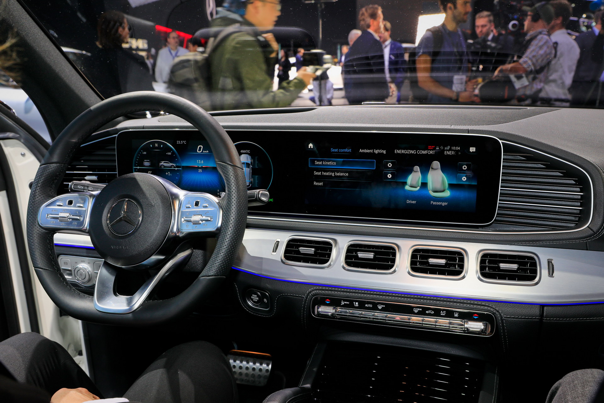 Mercedes B55 2018 Paris Auto Show Gallery: Mercedes-Benz