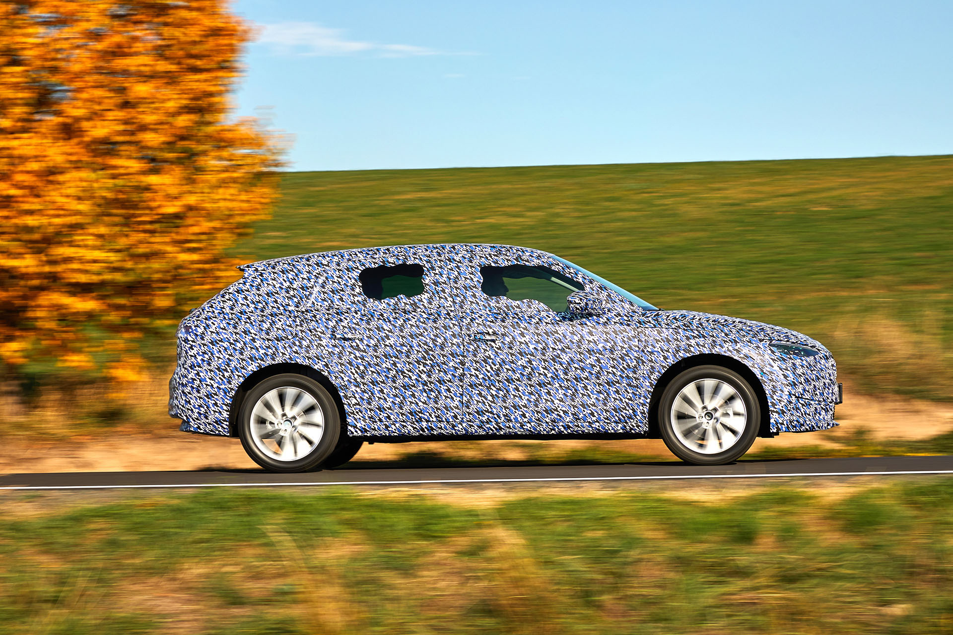 skoda-scala-camouflaged-12 Skoda Shows Us A Camoed Scala For The First Time, Releases Details