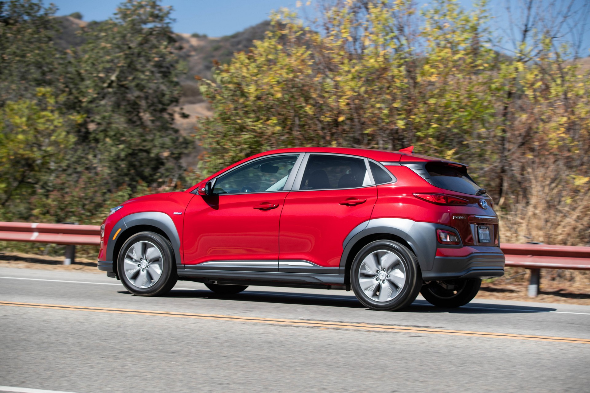 2019 Hyundai Kona Electric-7 Hyundai Confirms 258 Mile Range For 2019 Kona Electric