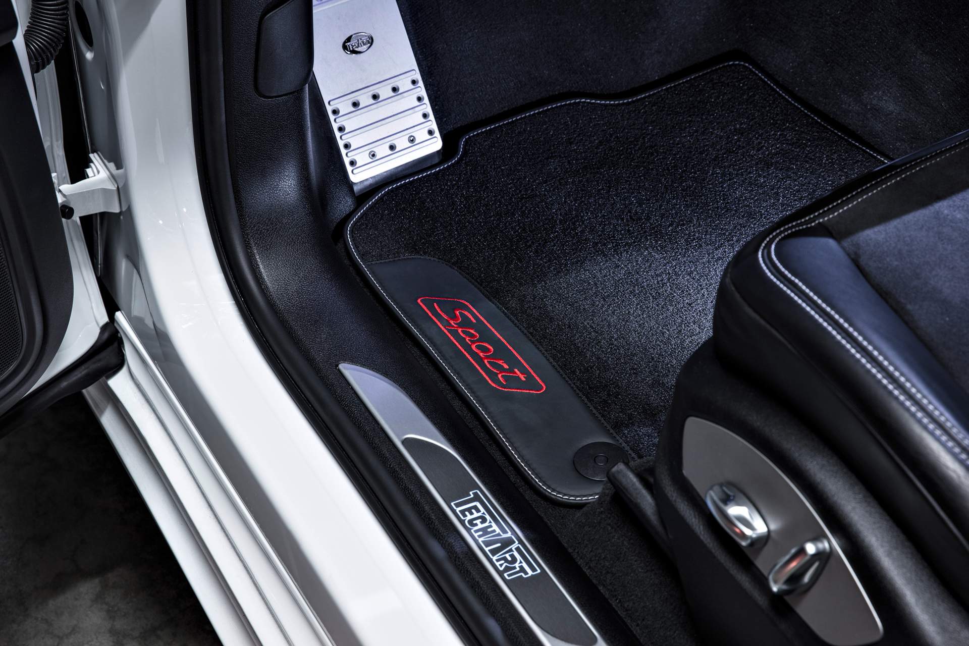 TechArt Porsche Macan Sport and Sport+ 13 Spice Up Your Porsche Macan With TechArt’s Sport And Sport+ Packages