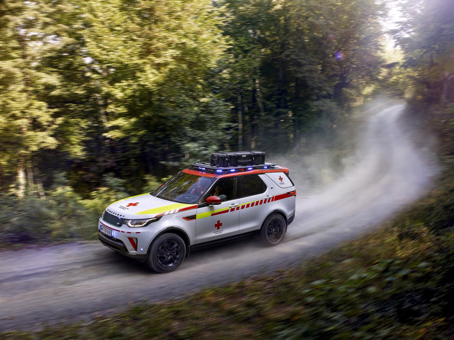 Land Rover Discovery Emergency Response Vehicle-35 Land Rover SVO Builds A One-Off Discovery Emergency Vehicle Complete With A Drone