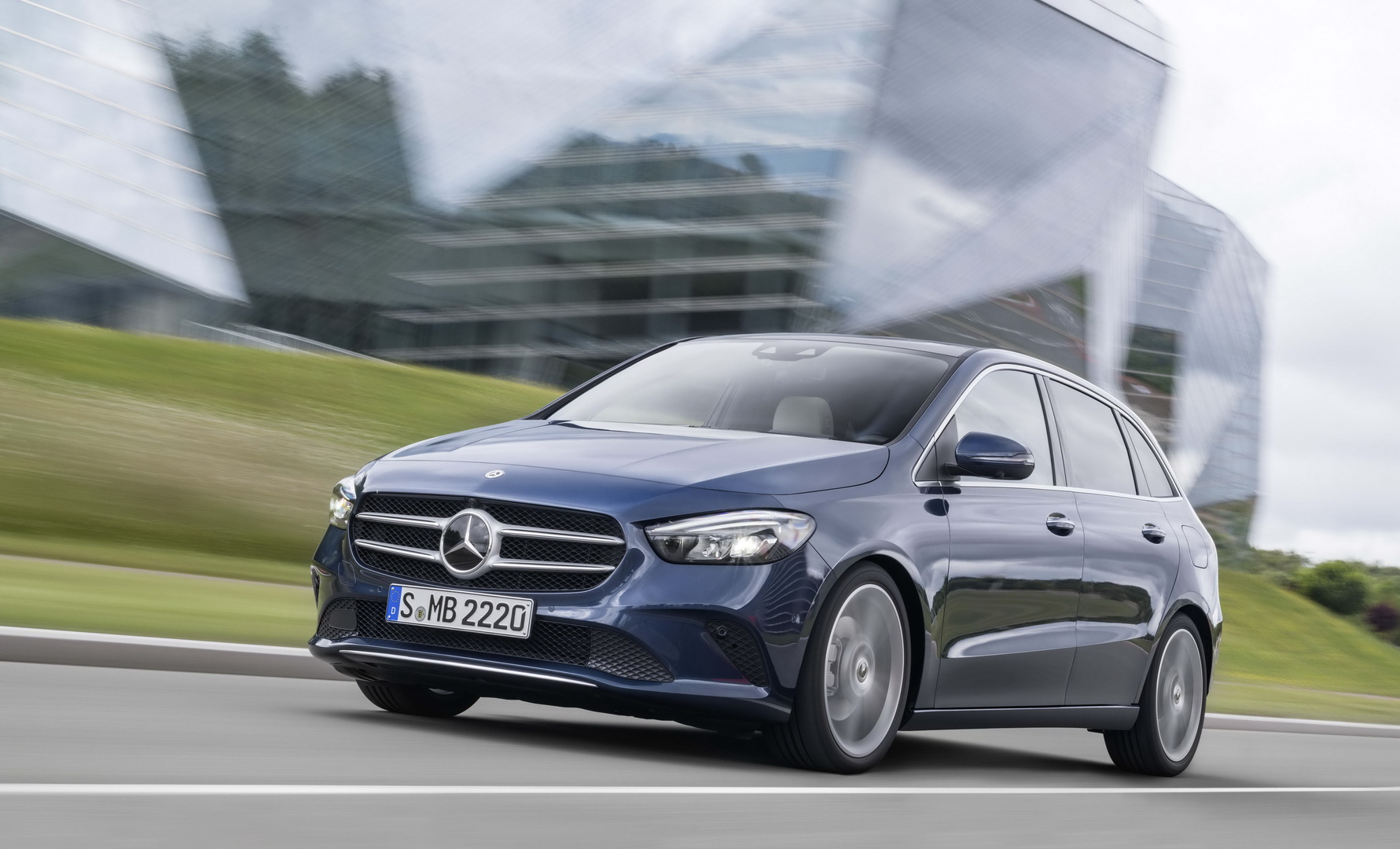 Mercedes-Benz B-Klasse, W 247, 2018 // Mercedes-Benz B-Class, W All-New Mercedes B-Class Lands In Paris With Fresh Looks And Tech