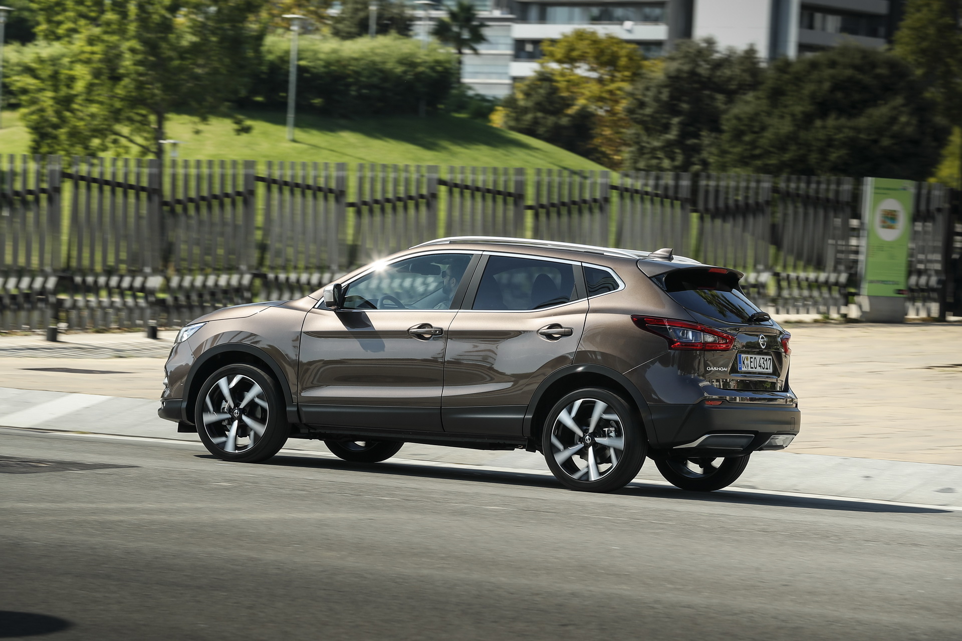 2019-Nissan-Qashqai-29 2019 Nissan Qashqai Gets New Turbo Petrol Units, DCT ‘Box And Infotainment System
