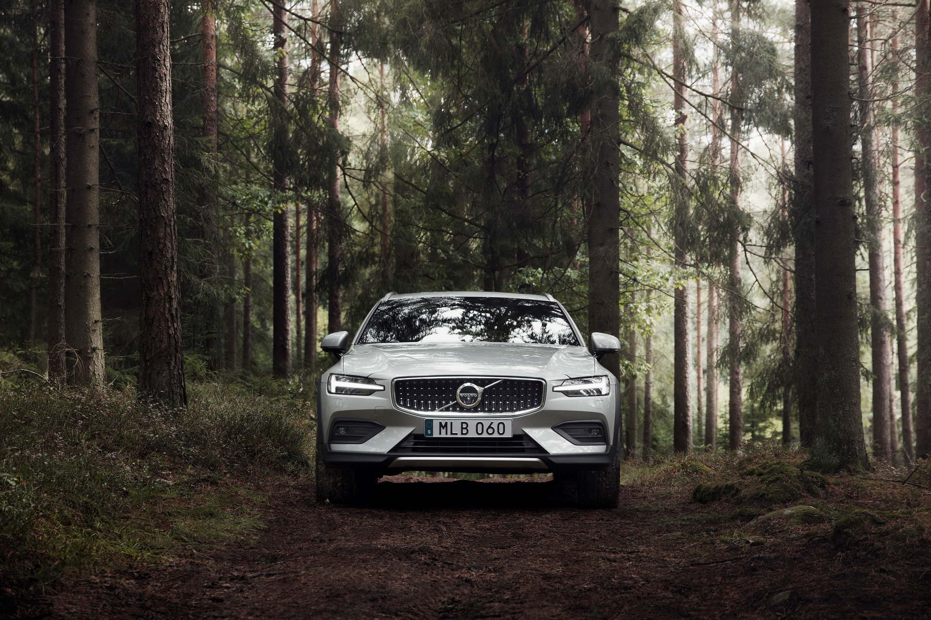 volvo v60 cc uk pricing specs 7 All-New Volvo V60 Cross Country Priced From £38,270 In The UK