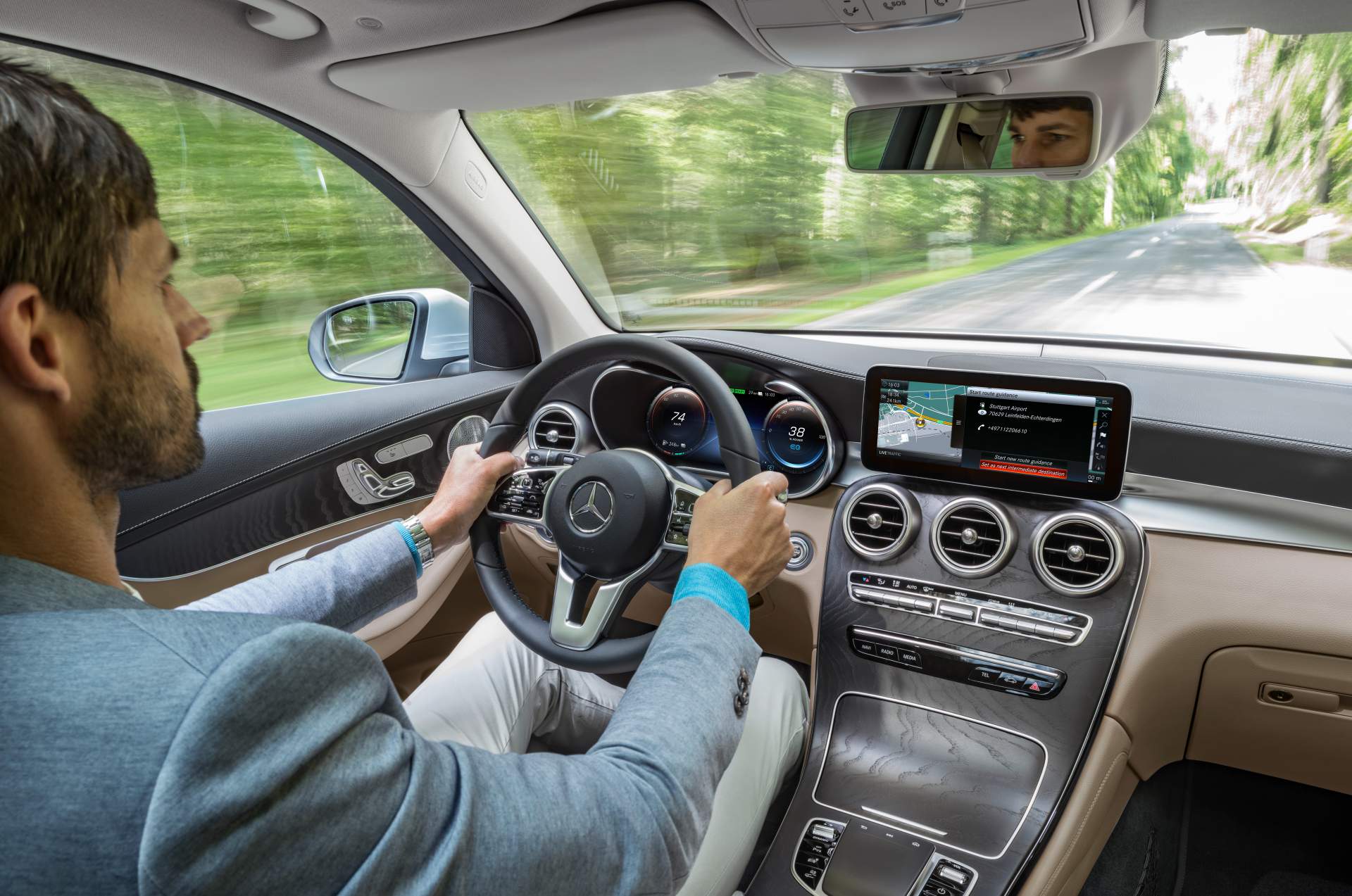 Mercedes-Benz GLC F-CELL (X253) 2017
Mercedes-Benz GLC F-CELL (X253) 2017 Mercedes Drops Full Details On GLC F-Cell Before Deliveries Begin