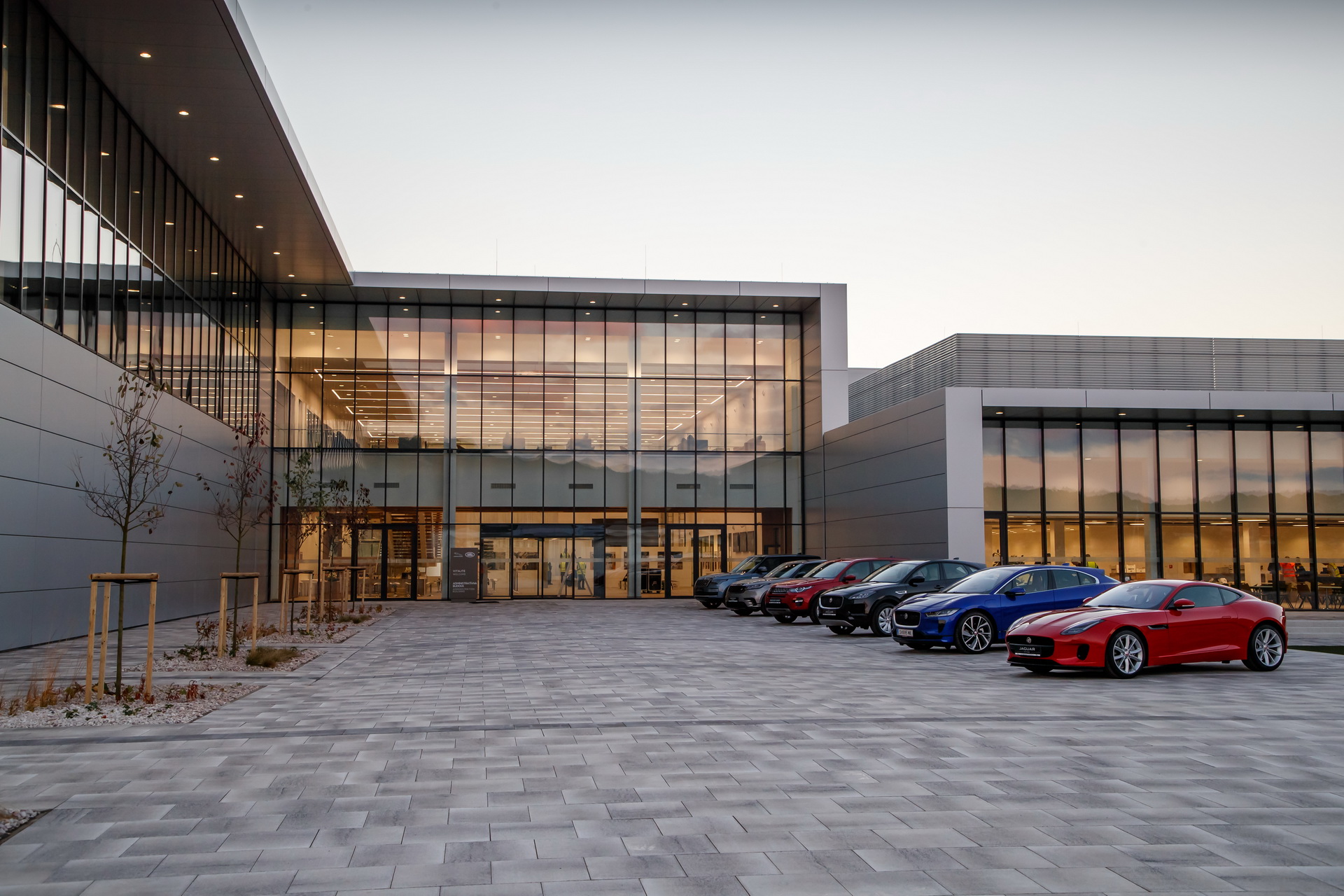JLR-Slovakia-04 Jaguar-Land Rover Opens New Factory In Slovakia, Will Build Up To 100,000 Cars Annually
