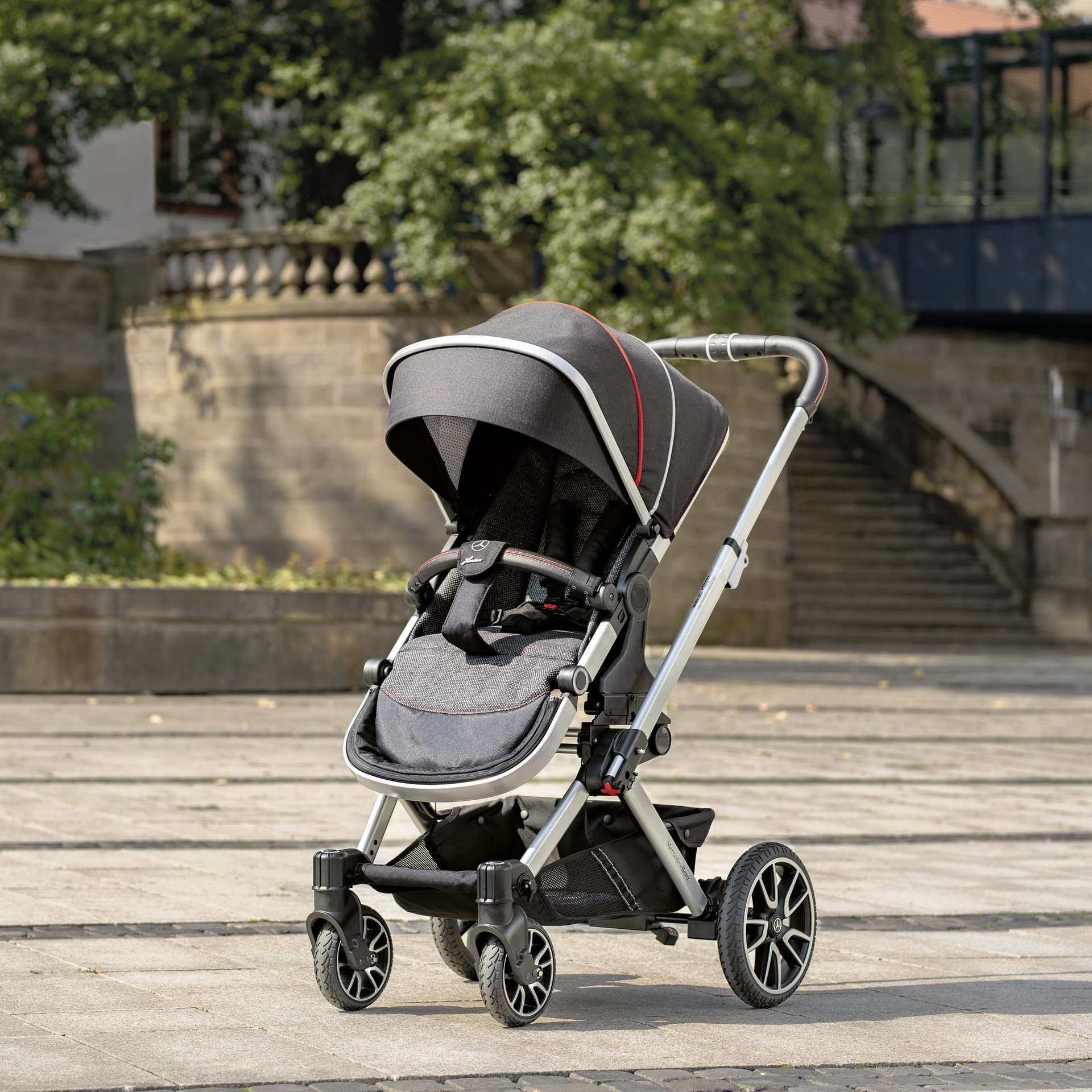 mercedes unveils baby stroller 5 Mercedes Makes Baby Strollers Too – AMG Wheels Included
