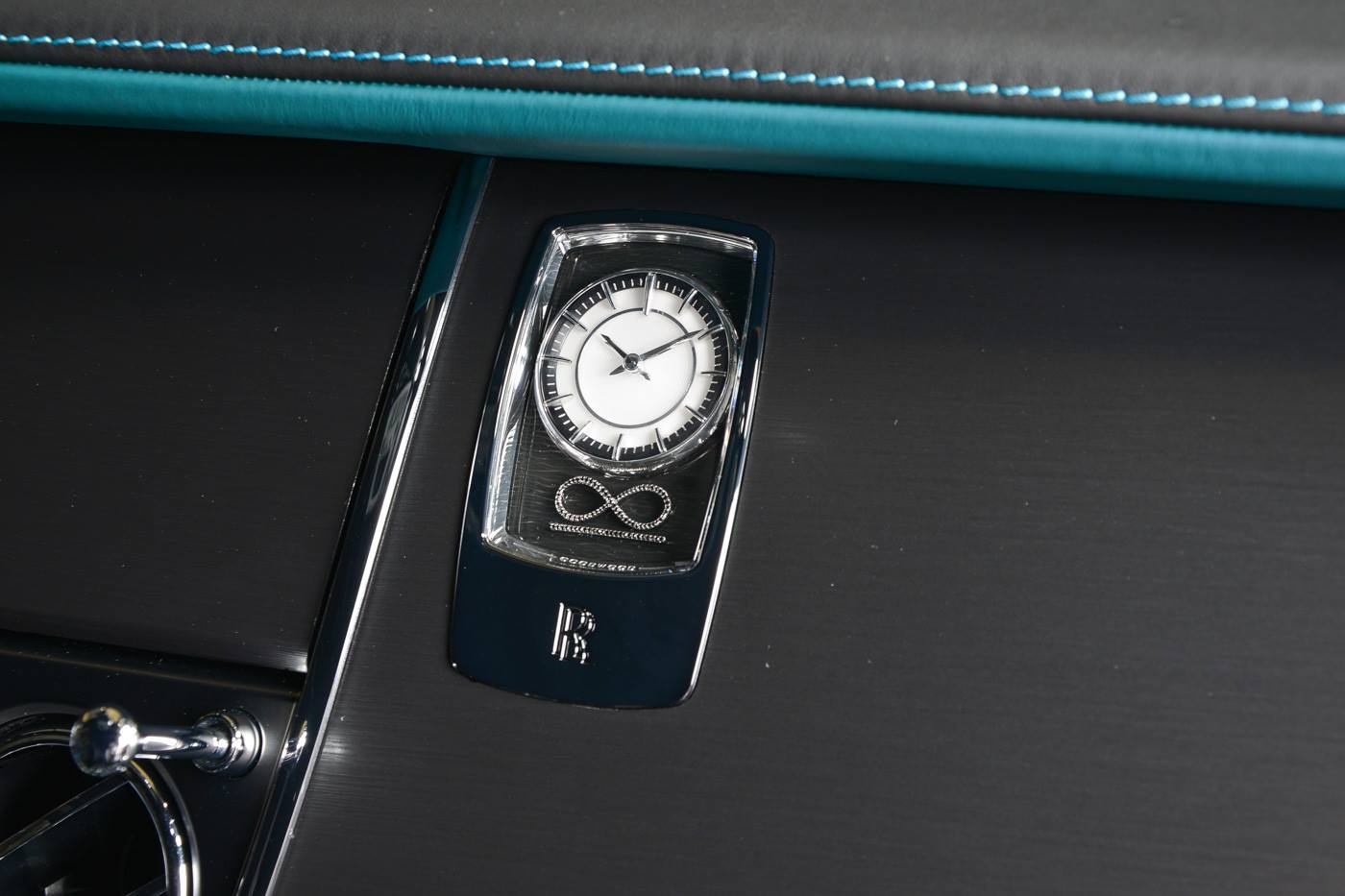 rolls royce wraith adamas abu dhabi 11 Rolls-Royce’s Wraith Adamas Is Something Only 40 People Will Get To Own